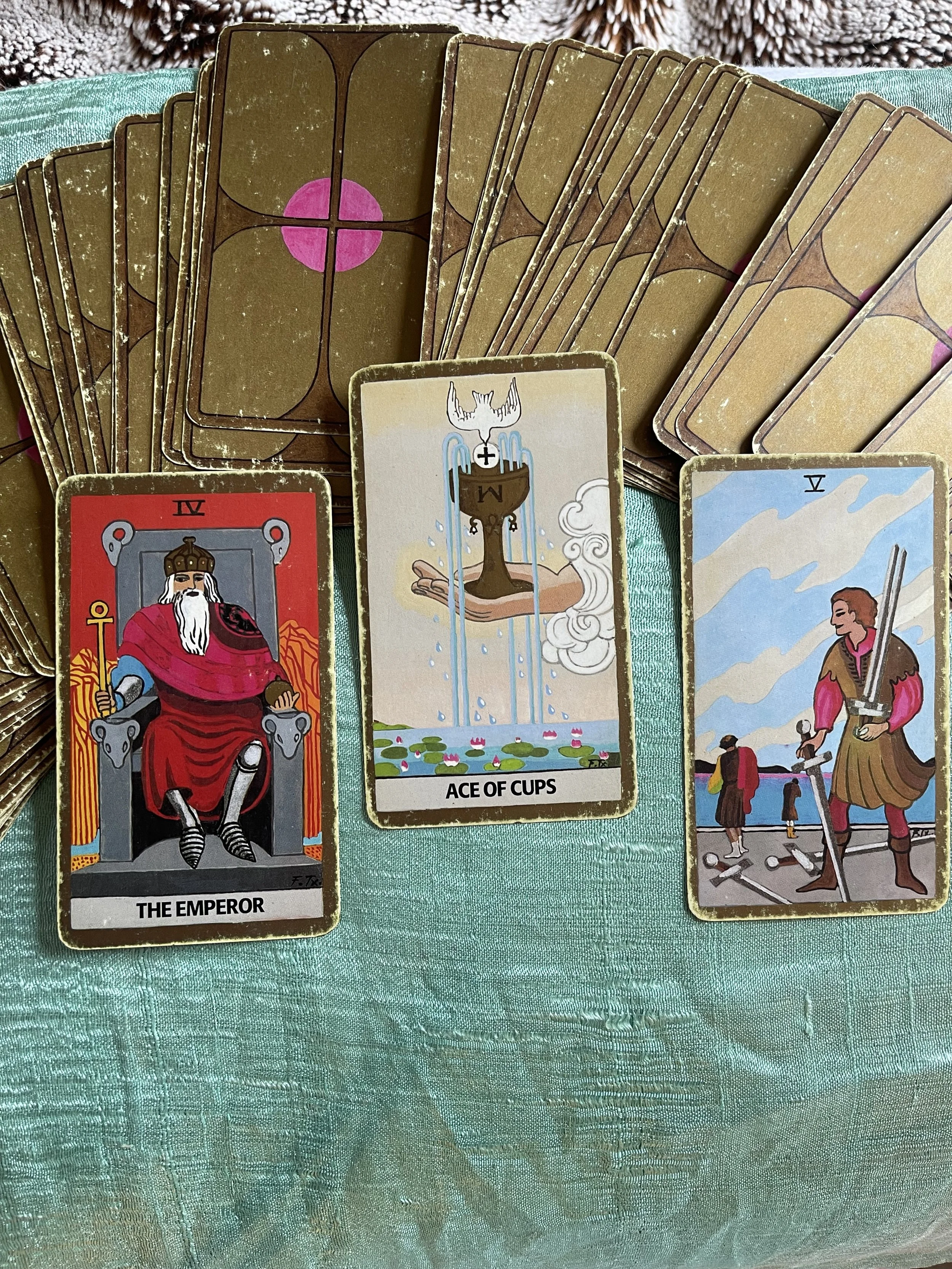 three card tarot reading.