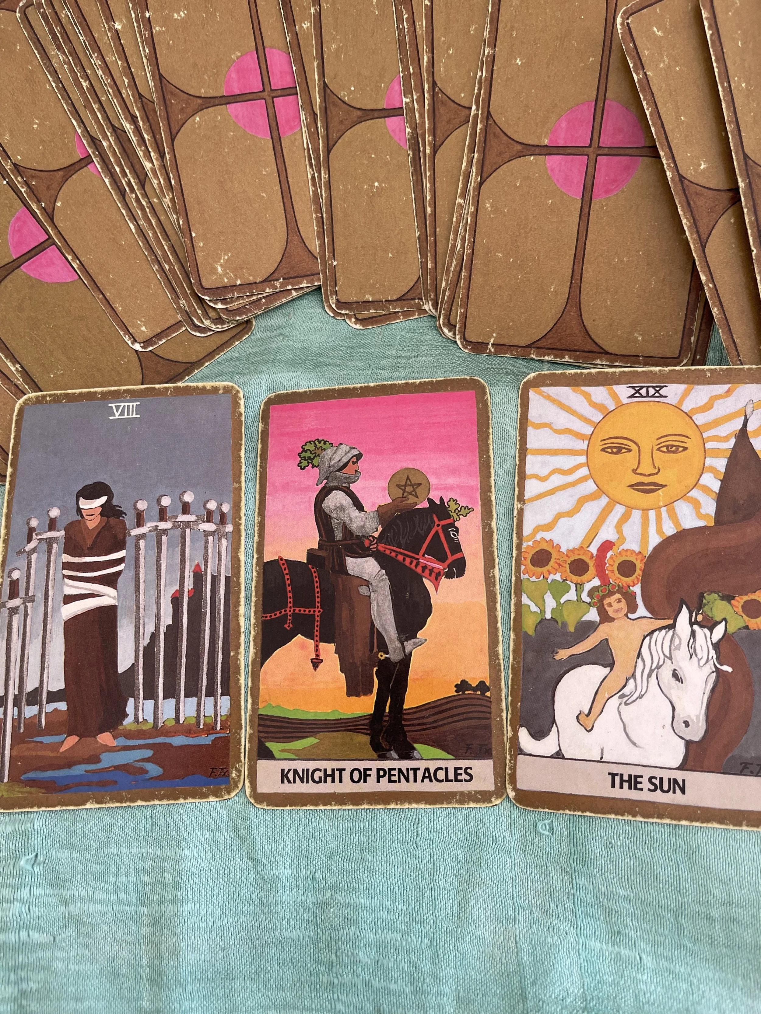 I just had an AI tarot reading…..