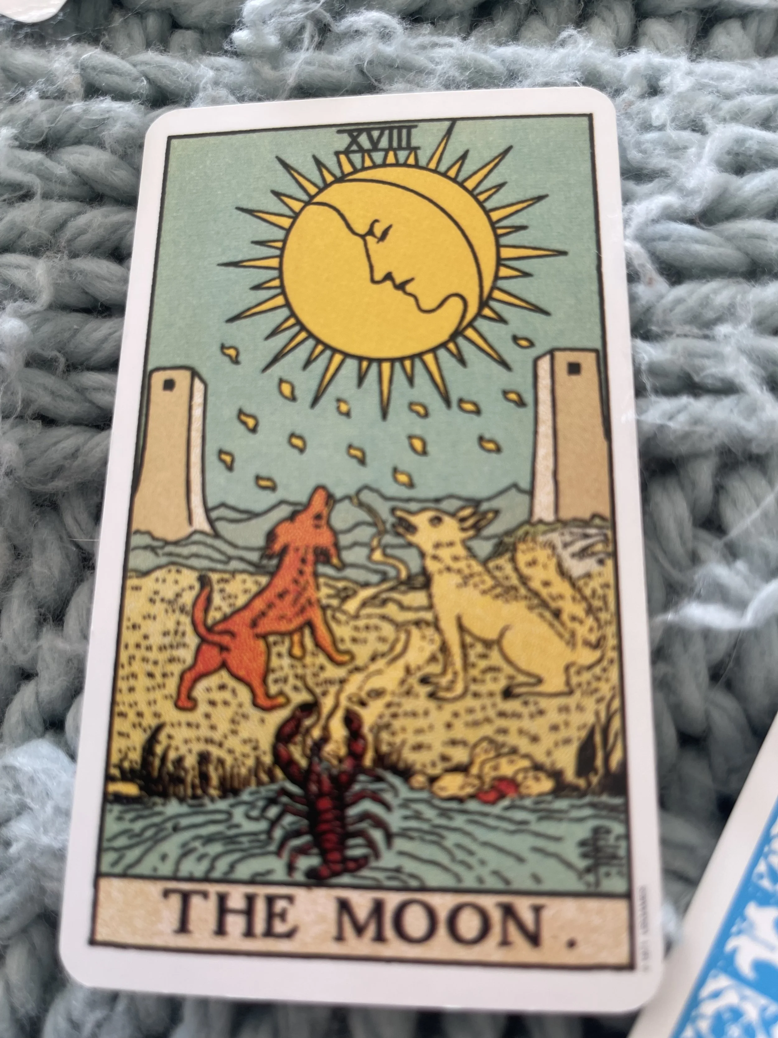the moon tarot card