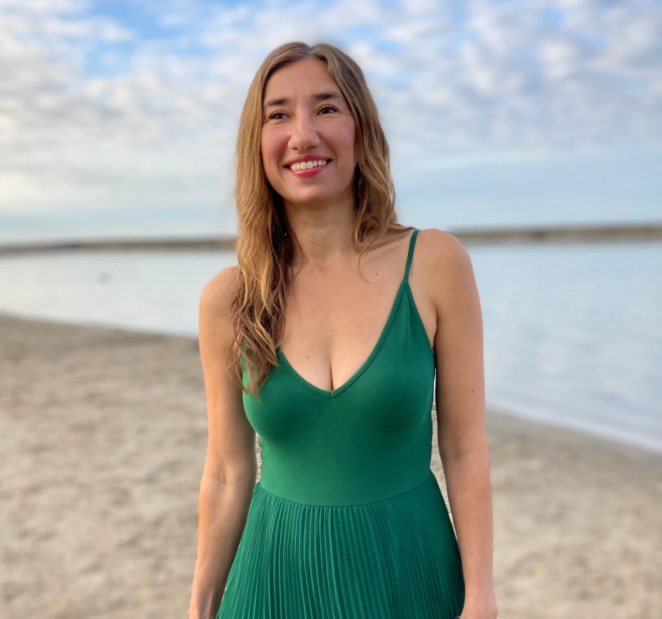 Sylvie Oliveira— May 8th at 11am EST