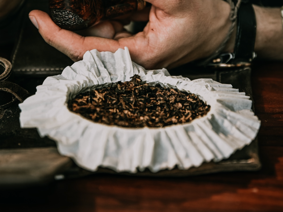 Why Is My Tobacco Wet? An Artisan Pipemaker's Complete Guide 