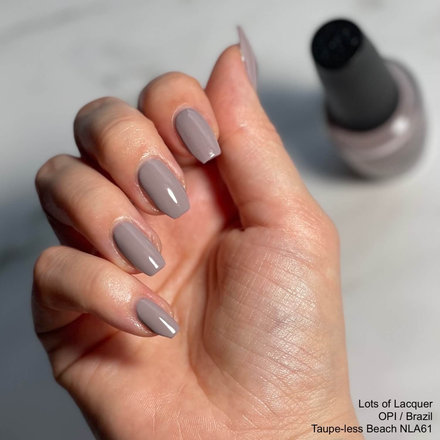 Taupe Nails or the Ideal Trendy Manicure for the Cold Season