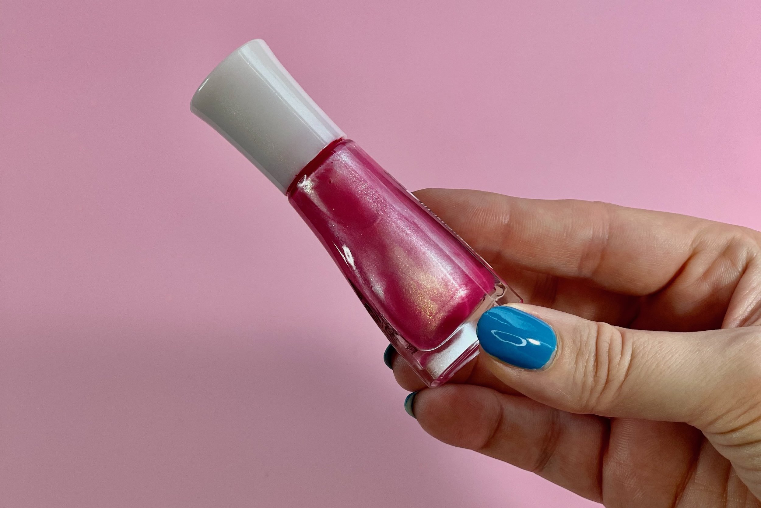 Make your own glitter nail polish at home in under 5 minutes