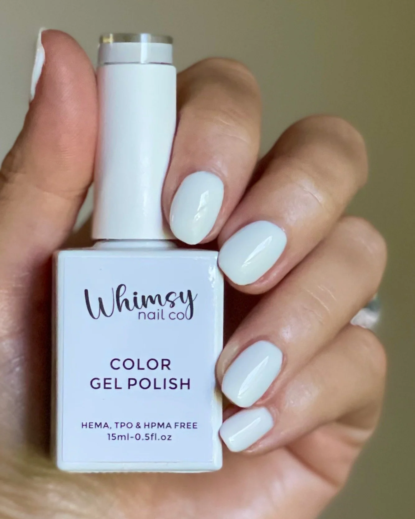 💝 Gifted by @whimsynailcompany ✨🤍 This is Blank Slate, a clean, crisp white gel polish that's perfect for minimalist nails. I applied 2 thin coats and cured each layer for 90 seconds. 

These gel polishes are designed to cure anywhere between 30-90