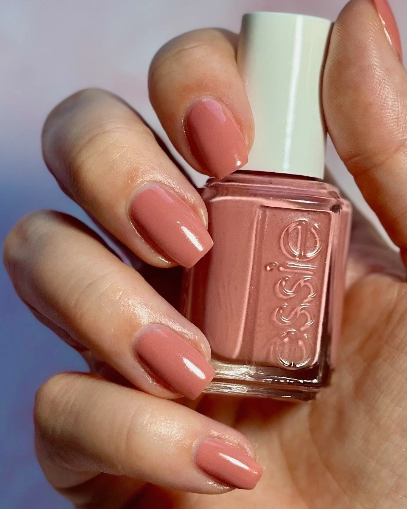 🌸 Sometimes a nail polish is more than just a pretty color.

@essie Eternal Optimist is one of my favorite pink nail polishes for fall, but it's also a shade that reminds me to look for the silver lining, even when life doesn't go exactly as planned