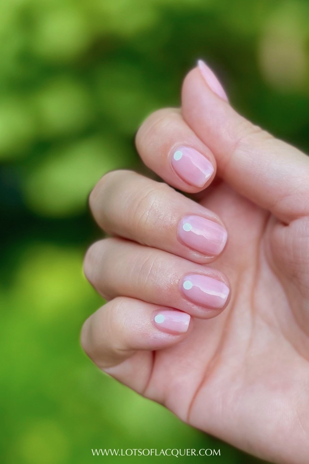 easy minimalist nails - simple white nail art