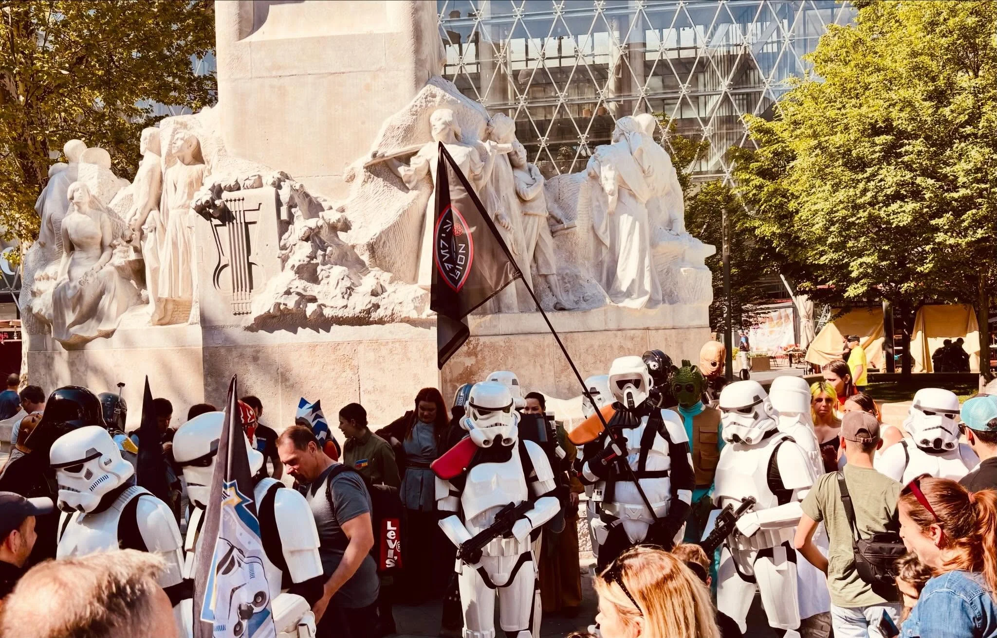 Folks from all over the galaxy descended to Budapest this weekend.  #festivals #easterneurope
