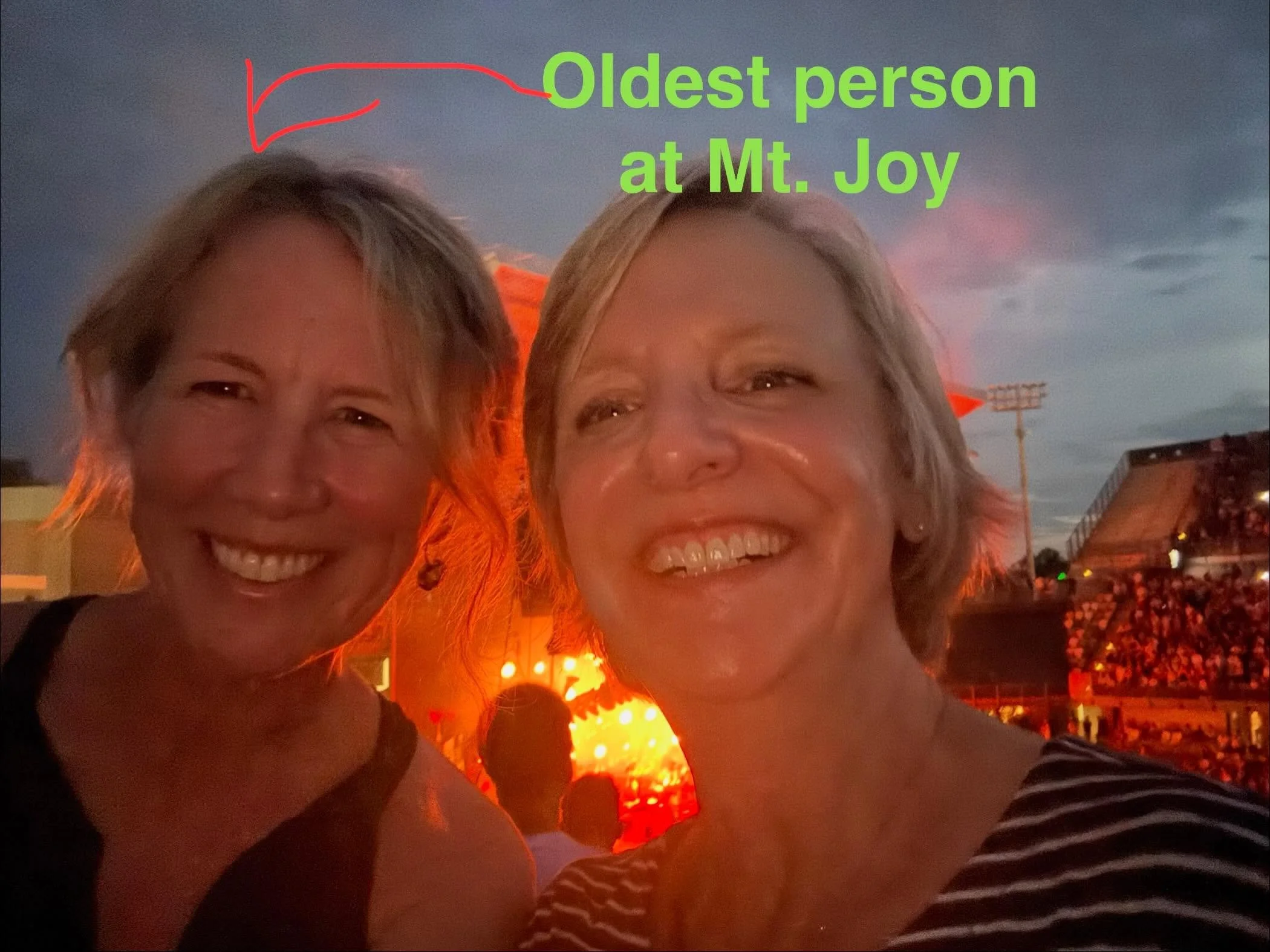 I might have been one of the oldest at the concert, but I frickin&rsquo; danced the entire set as if I were in my 20s. Take that GenZ! @travahendrix @mtjoyband