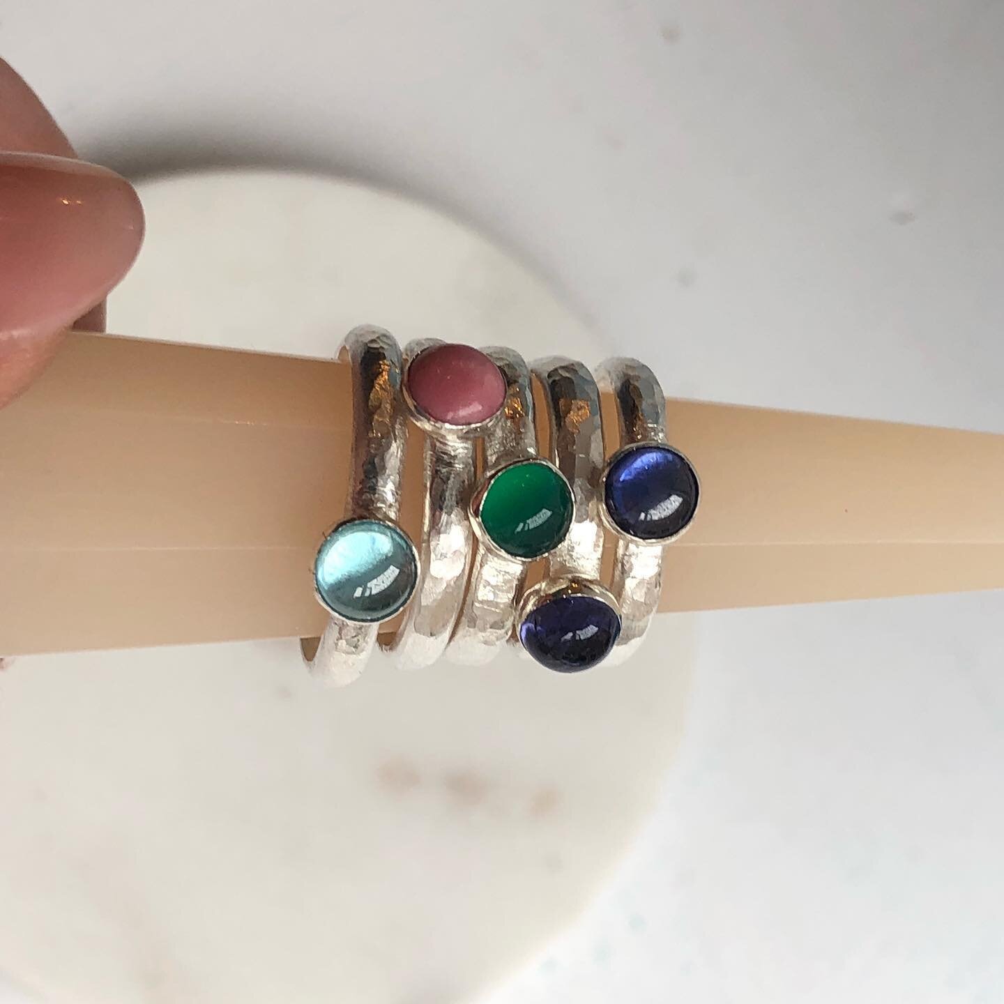 S U N D A Y 

Private Gemstone Stackers workshop 

I won&rsquo;t even elaborate on this one. 
Just look how pretty these are! 
 A family affair (though not mine!) these guys come visit once a year, 3 generations and emerging pro&rsquo;s ! 💝