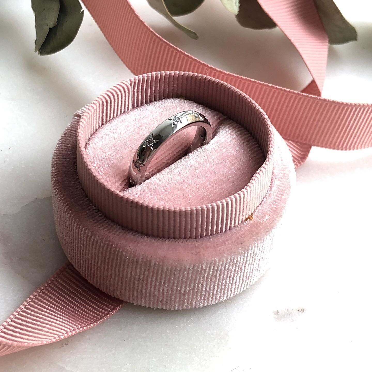 I was given the honour of making wedding rings for one of my oldest friends, who then become family.
@sharon_alison_young and Pip it made me so happy to watch you share your vows with these rings.
They suit you both so much, my starry eyed Sharry and