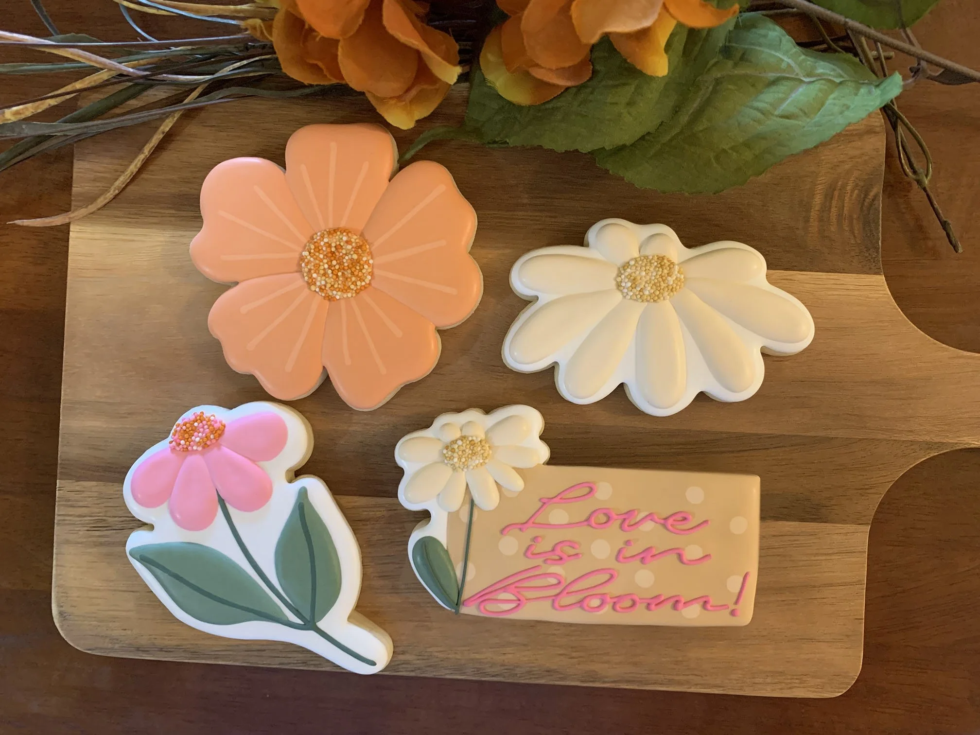 Love is in Bloom - Sugar Cookie Dozen