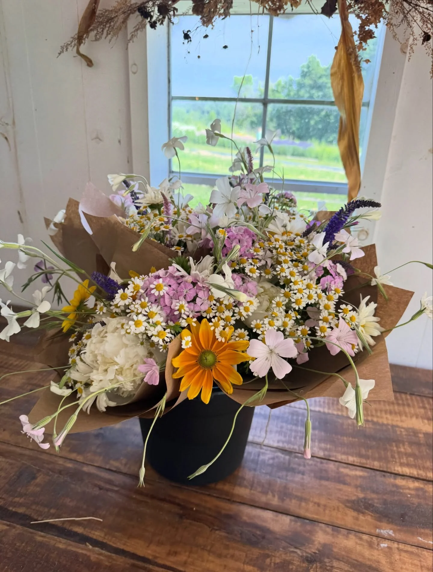 🎆Up for grabs in the farm stand today and this weekend! A mix of red white and blue or vibes of a meadow in July!

Stop by for a some proudly 🇺🇸American grown flowers 🇺🇸🇺🇸

35191 Co Hwy 4 Frazee MN