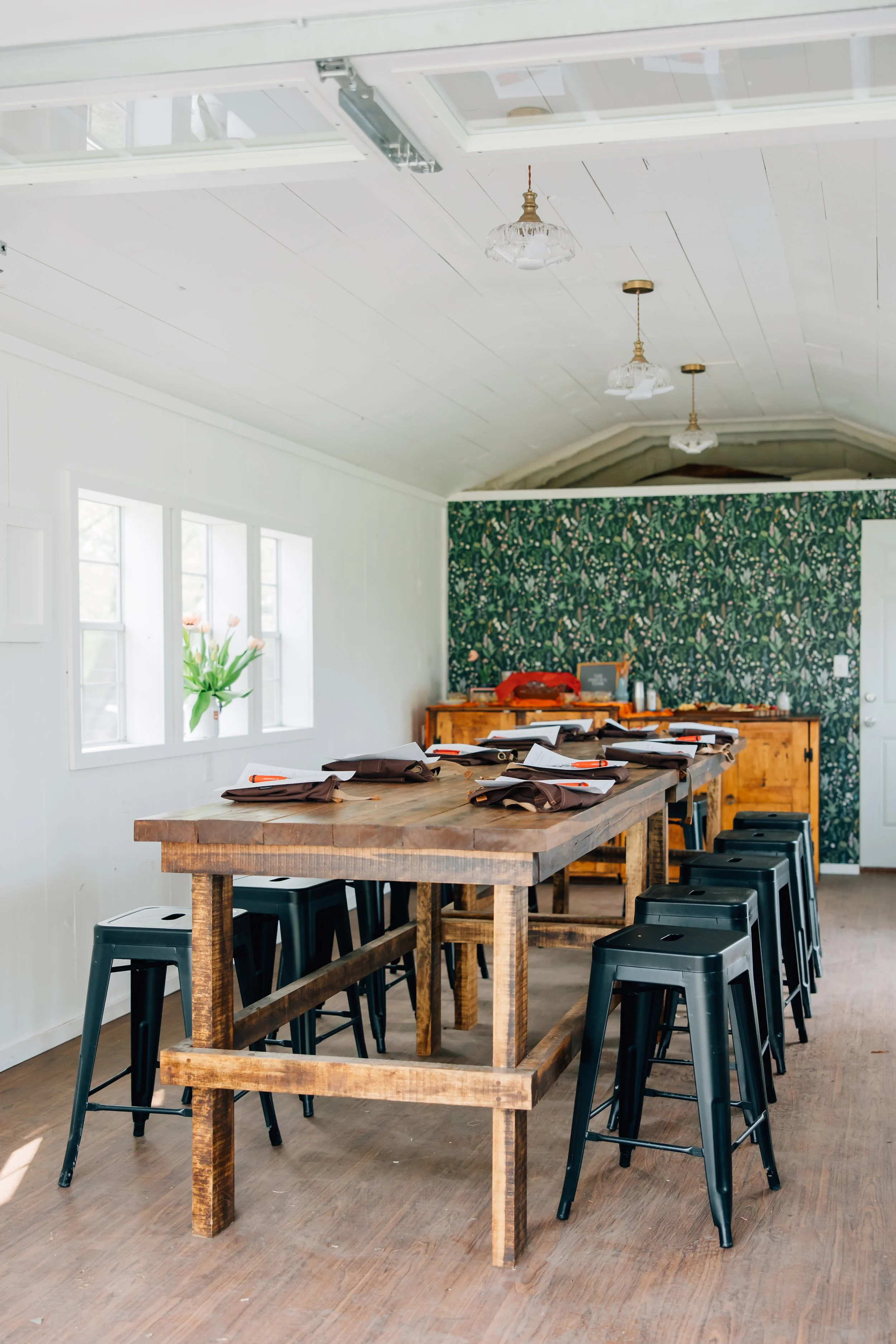 Amber Langerud Photography_True Blue Branding Spring Tulips-18.JPG