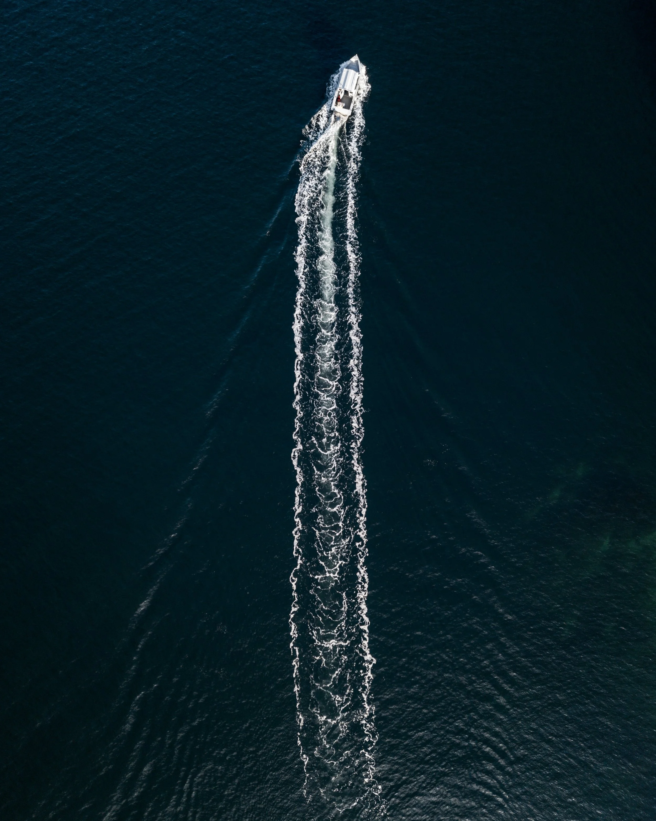 boat wake.jpg
