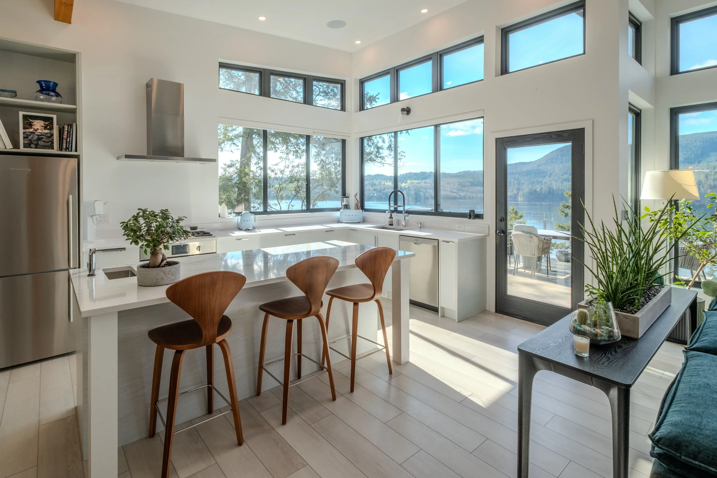 6101 Coracle Drive-4.JPG