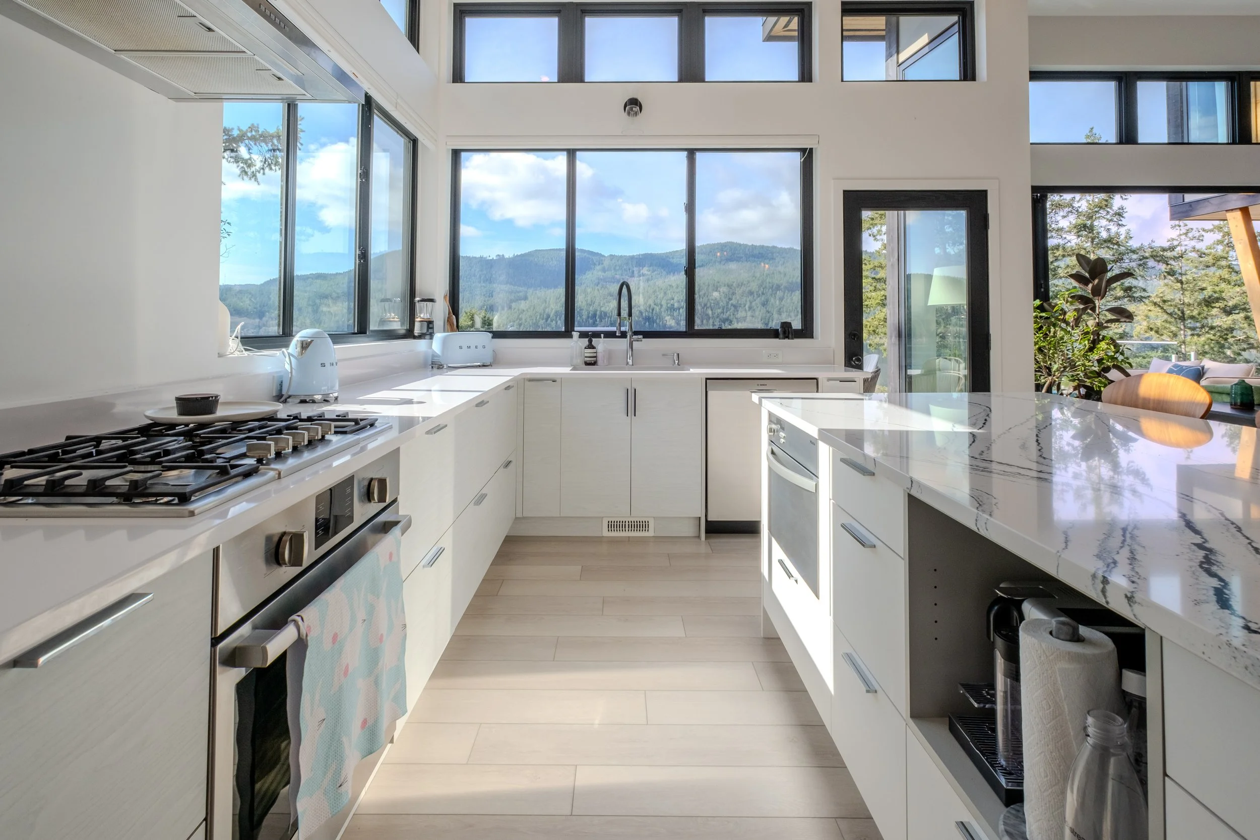 6101 Coracle Drive-5.JPG