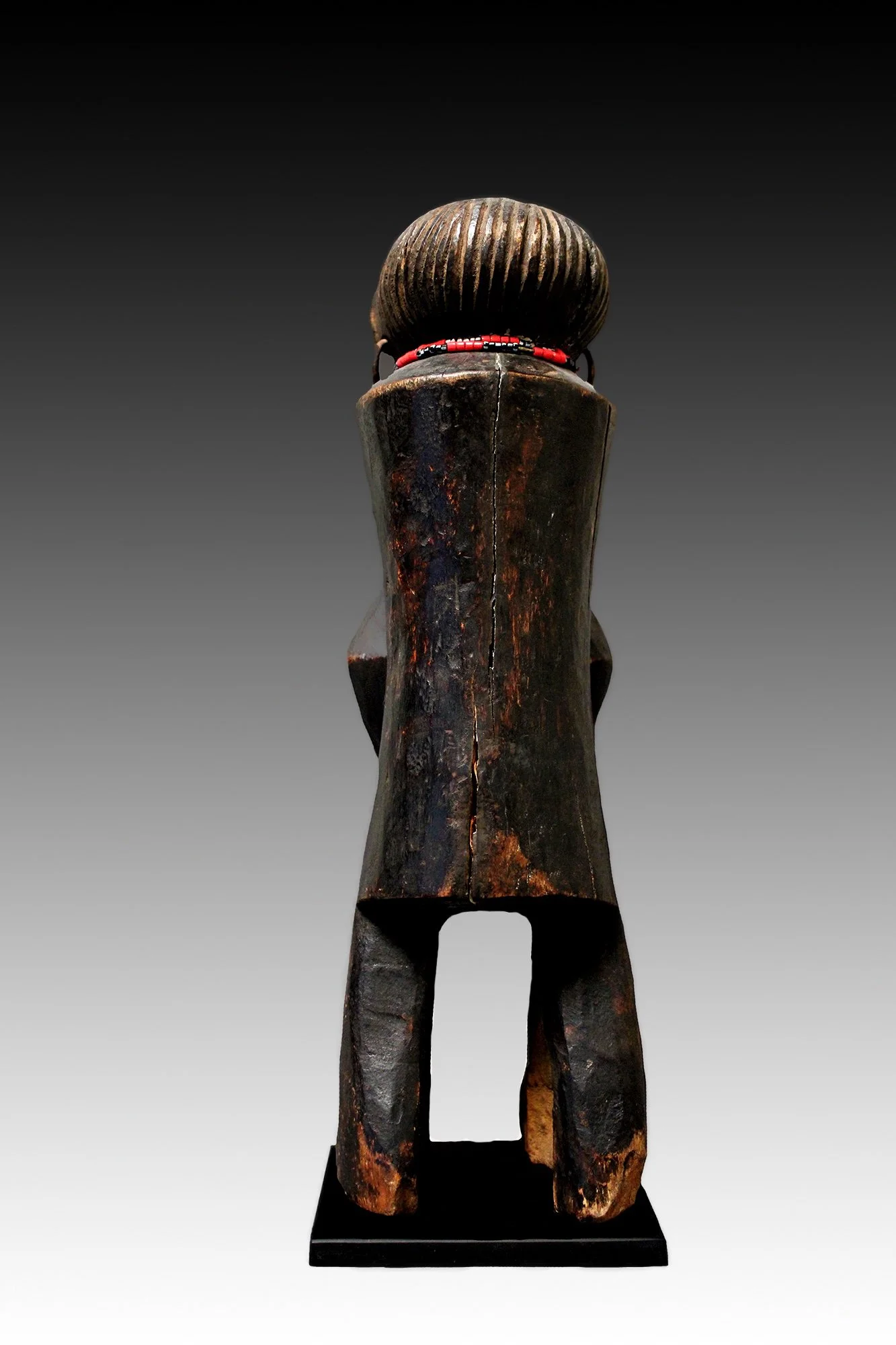 Banda figure, back view, from the Central African Republic.  www.intriguegallery.com