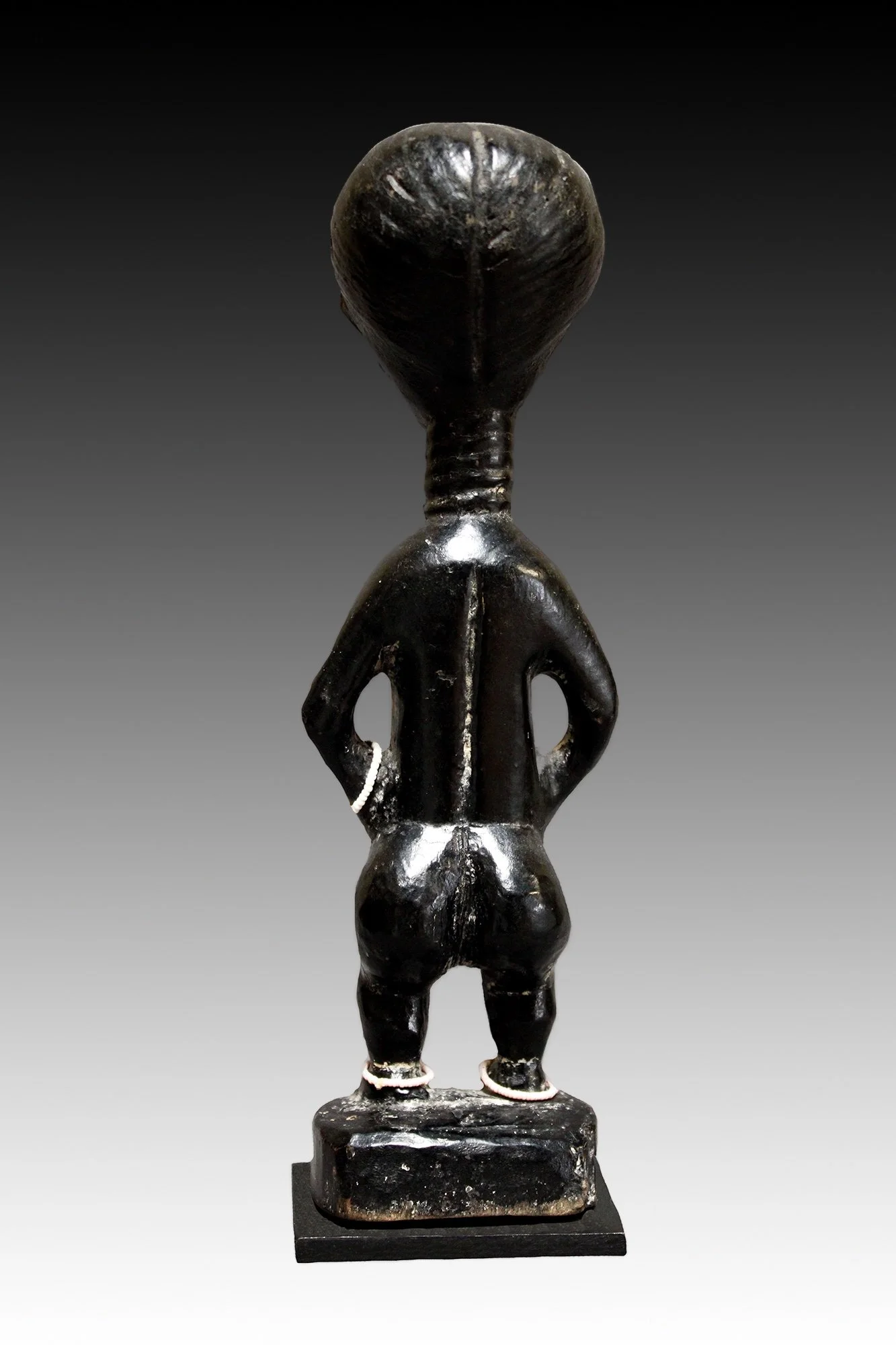 Akan figure, back view, from the Lucian Van de Velde collection, Brussels.  www.intriguegallery.com