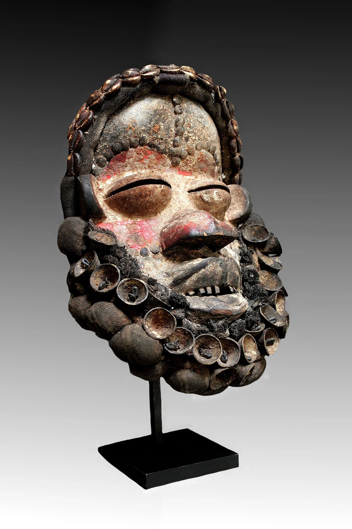 antique We mask, Ivory Coast, www.intriguegallery.com