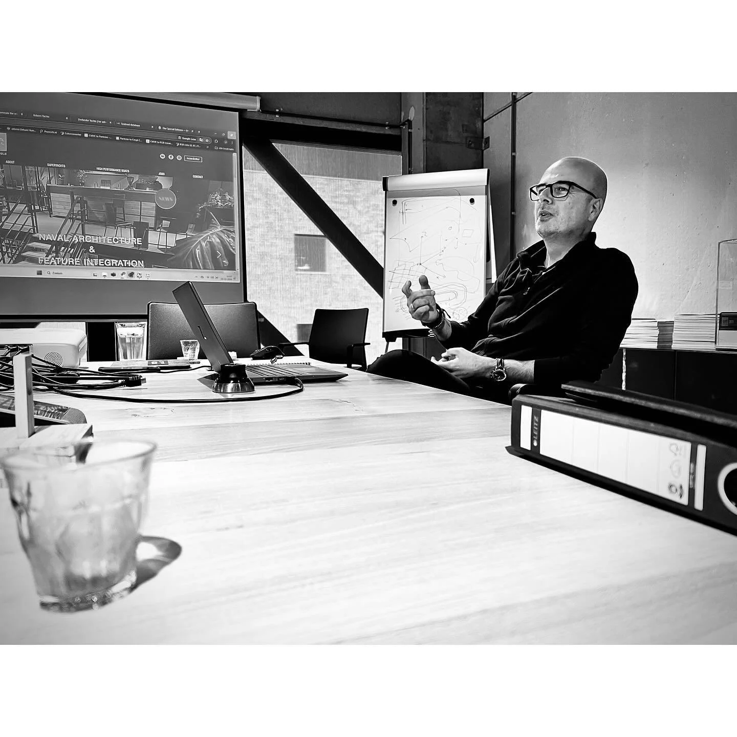 Monoposto Yachts, a brand at the highest level of yacht-making and exceptional experience requires hundreds of moving parts and dozens of passionate people. A Day In The Life of that building involves interesting and innovative meetings and visits to