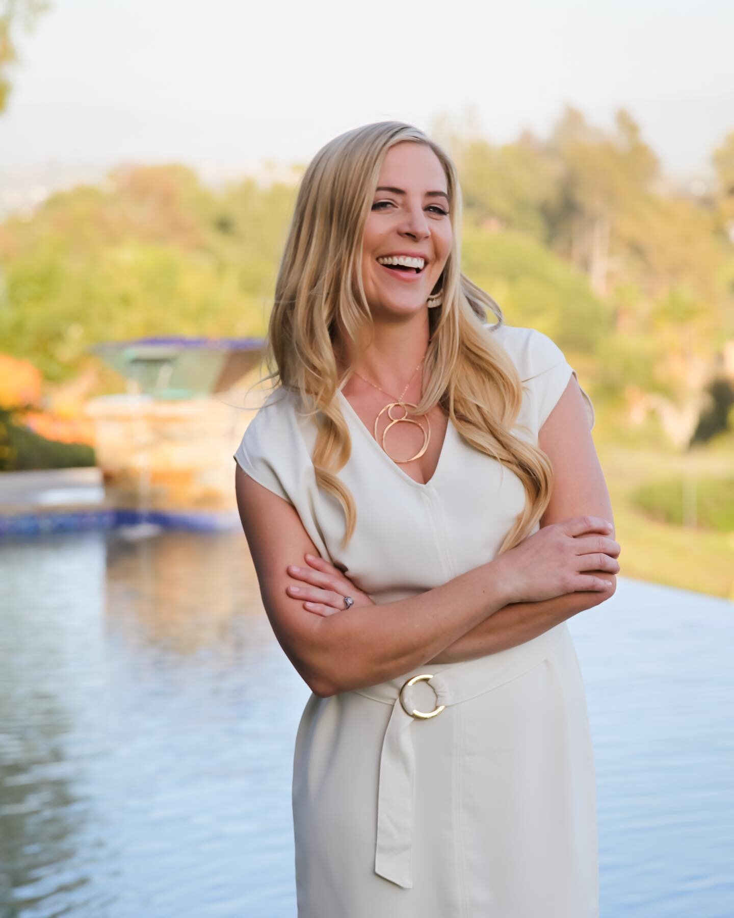 I have been buzzing with excitement lately! 🐝 
⁣
I love hostessing and entertaining, and have been doing it a lot more.  It feels deeply nourishing to spend quality time with soul friends whom I have missed, and also get to know new friends I have m