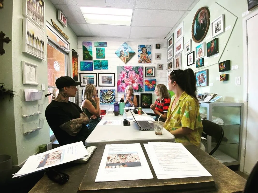 ☀️ Things are heating up!! And I'm not just talking about the Summer temperature 😎
.
.
The WANA team hard at work developing our community projects; bringing more Art from the Heart to life!
.
.
#artfromtheheart #widearts #wideartsgallery #osoyoos #