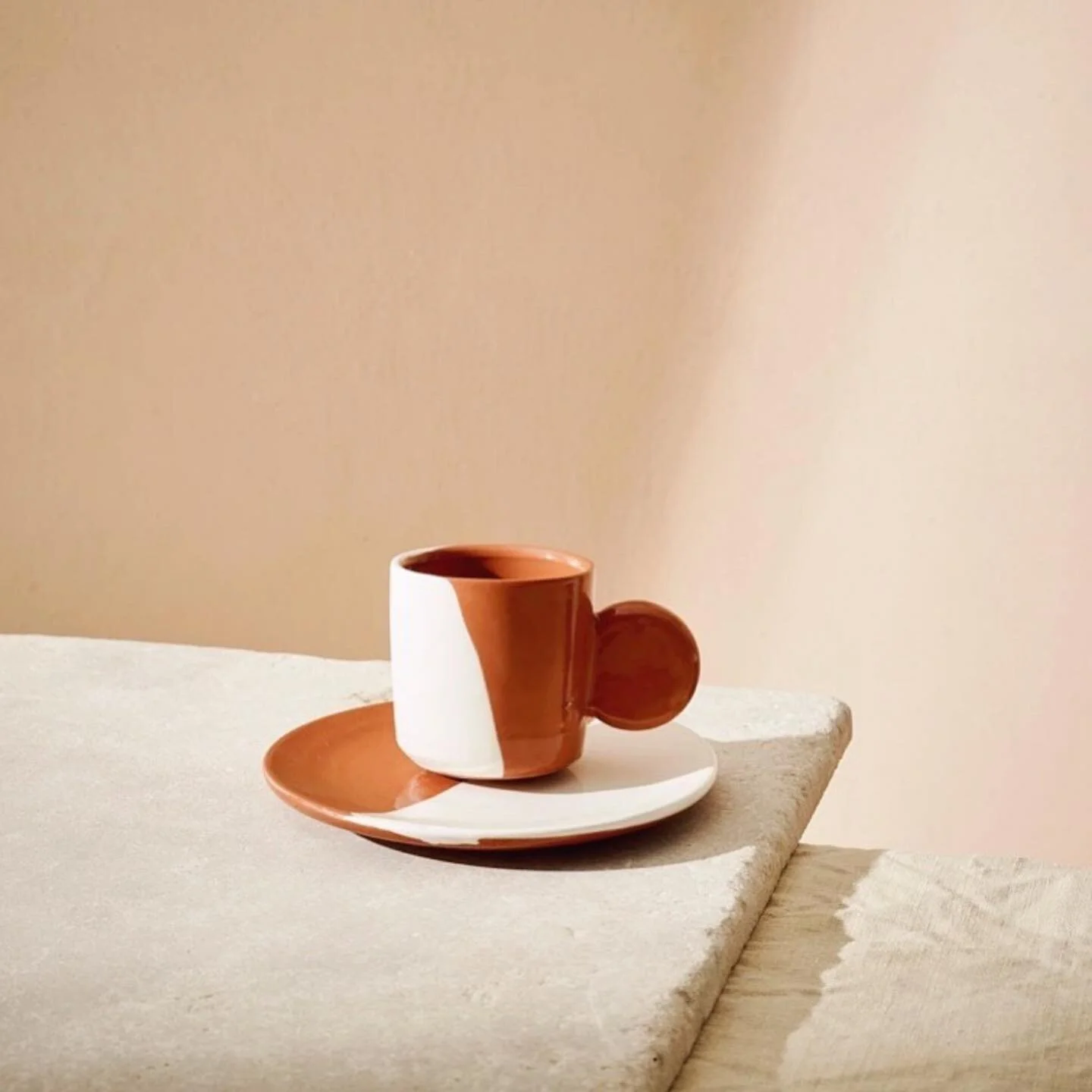 On August 7 and 8 August we organize @allezstalenstraat together with @stadgenk. For this wonderful street party we made a selection of foodtrucks and designers that will make you feel like holidays no matter the weather 😎

with @marierijken @visitg