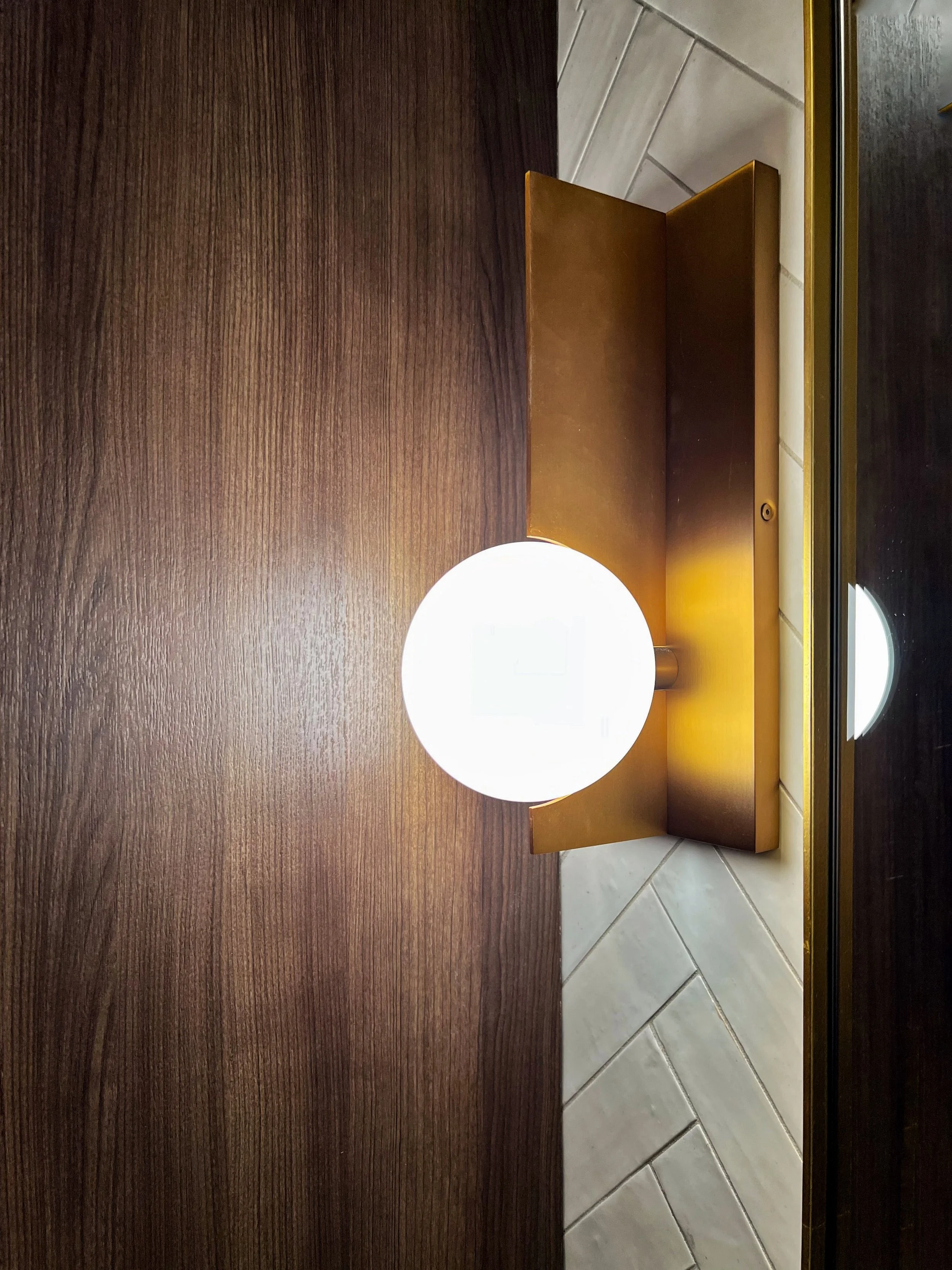 26th Floor - Restroom Light Detail.jpg