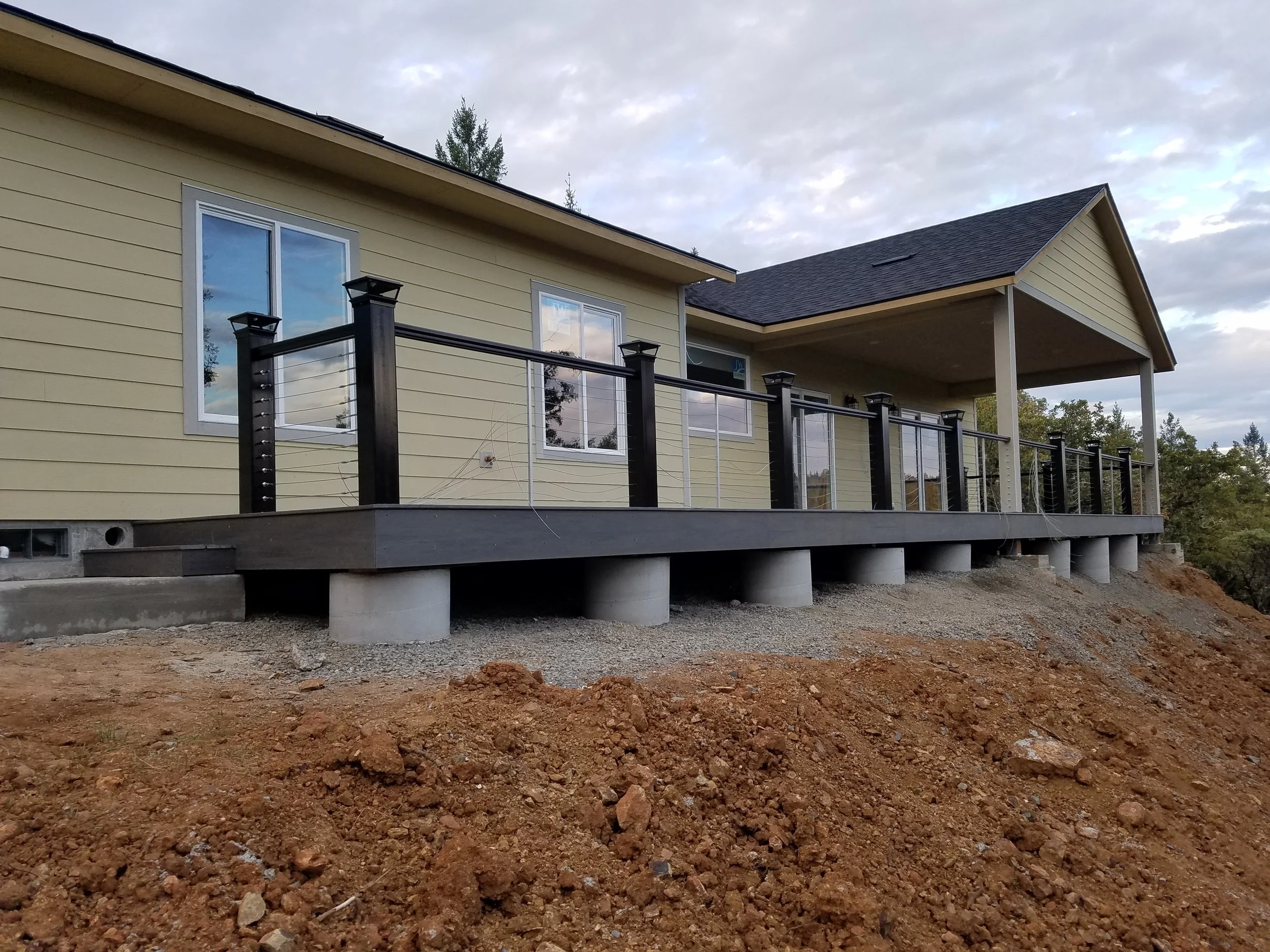 Custom Deck & Railing