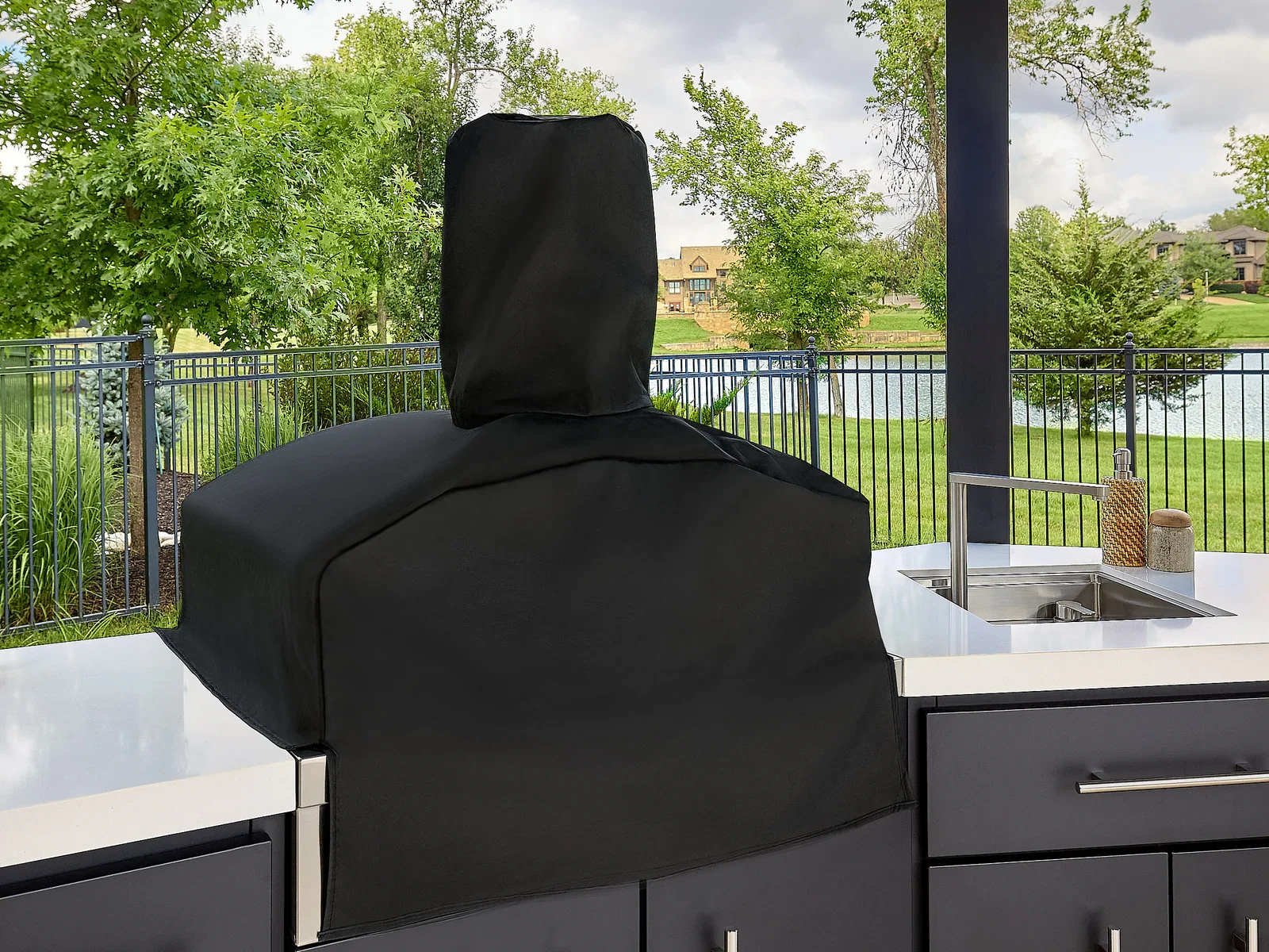 SIZE_EdgemontCove_PizzaOvenCover_2500x1875_V1.webp