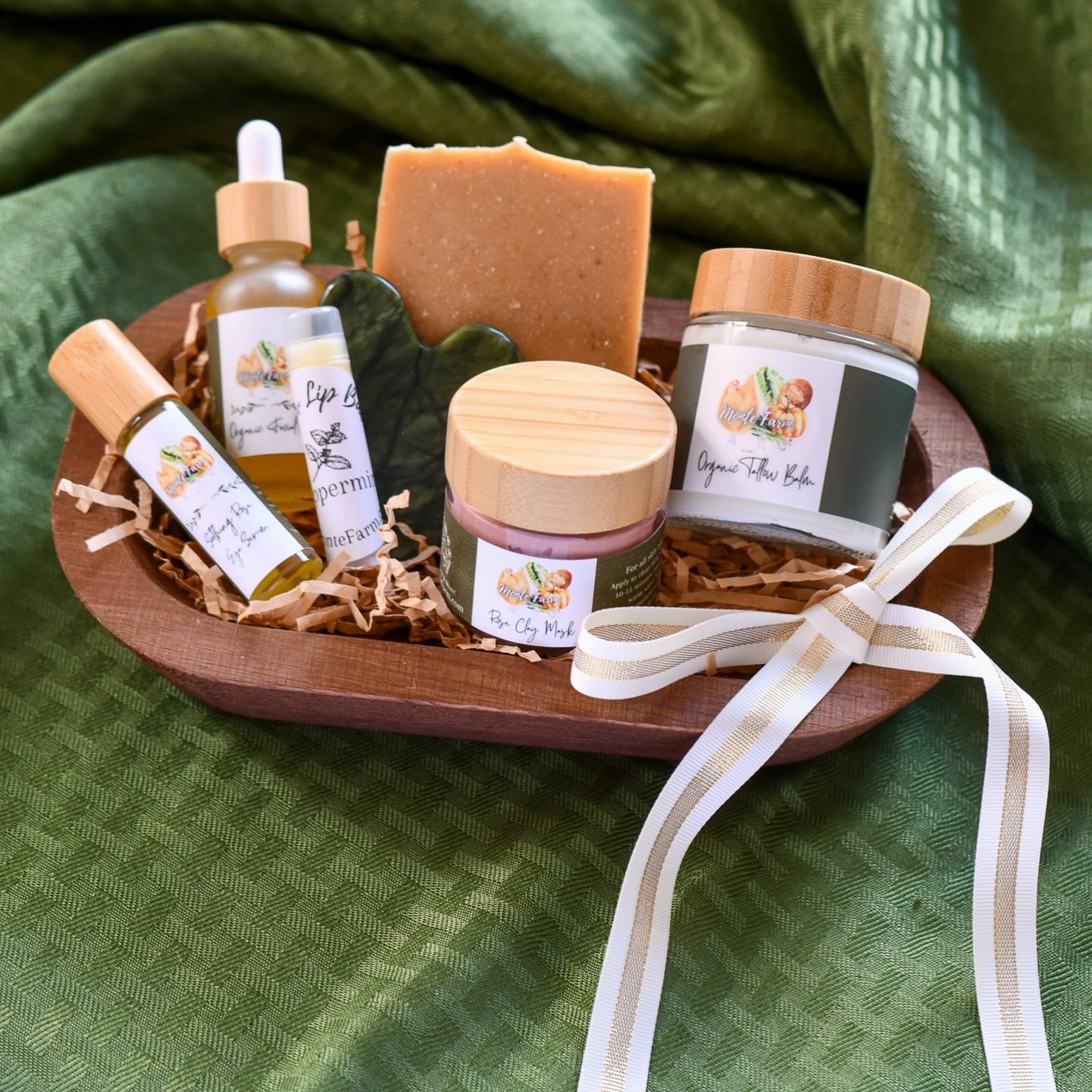 Our Gift Sets are here! 
In honor of Small Business Saturday, we have curated these beautiful gift sets featuring our favorite Monte Farm tallow-based skincare! 
Check out our DELUXE Natural Skincare bundle which features our faves including our faci