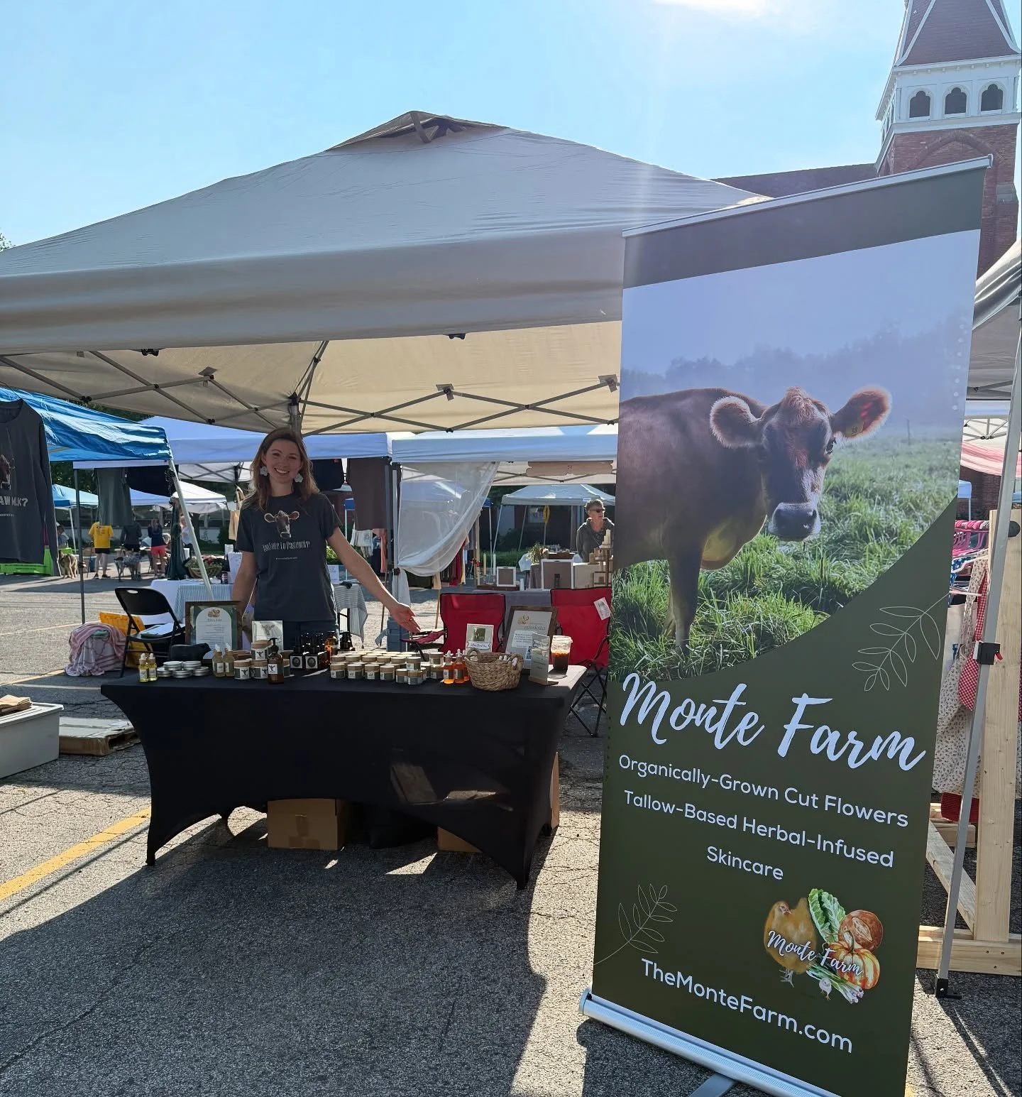 Thank you!!!!! 🤩🤩
Thank you all who supported our first market at the wonderful Anniversary Celebration for @goodgroundsorganiccafe 
I wish I could&rsquo;ve walked around more to meet some Instagram pals irl, but being busy at our booth was a great
