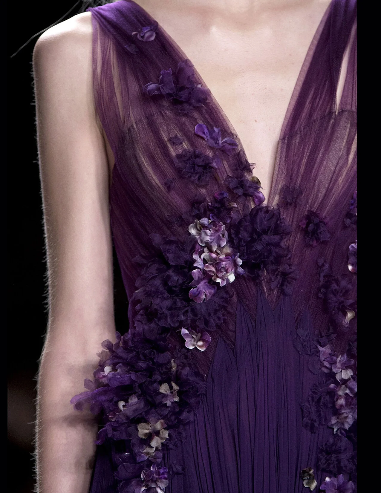 JMENDEL_S13_VIOLETDRAPEDRESSWITHFLOWERS_DETAIL_2_RES150.jpg