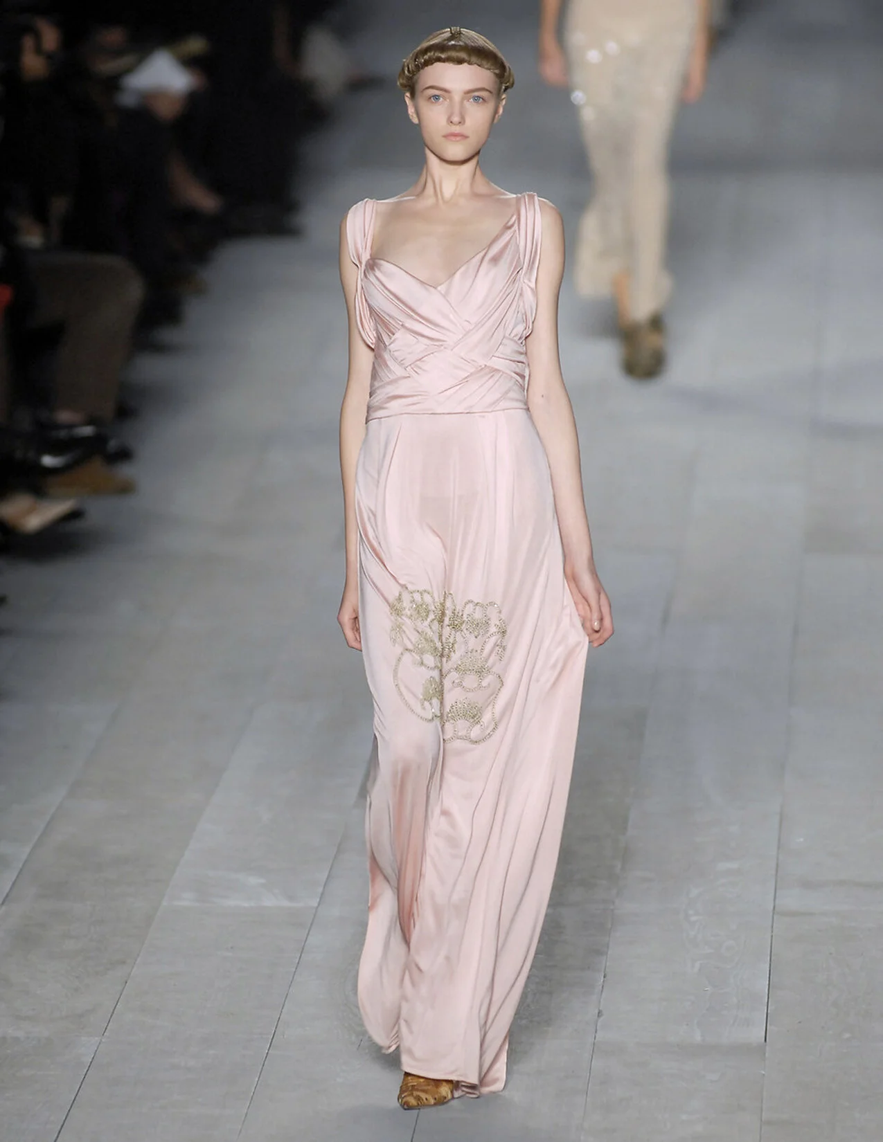 DIOR_PAP_S07_PINKLATTICELONGDRESS_RUNWAY_RES150.jpg