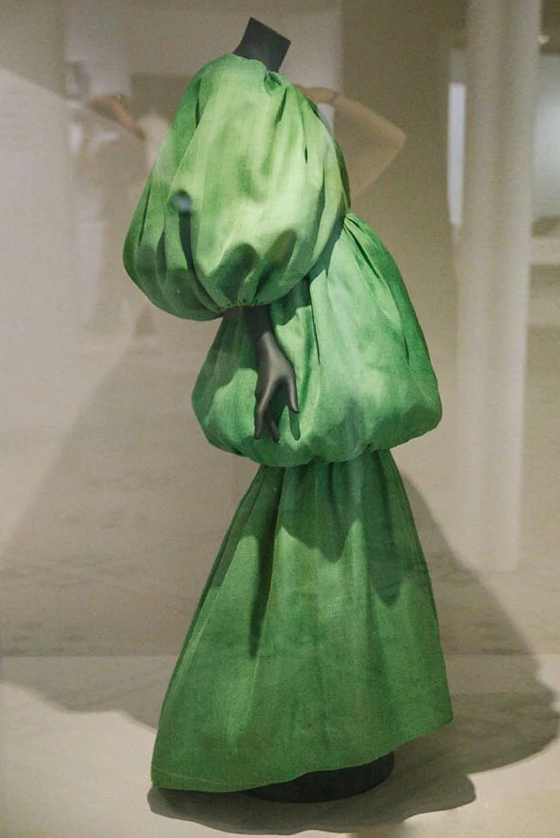 MJ_FALL22_GREENSEQUINS_BALENCIAGARESEARCH_RES150.jpg