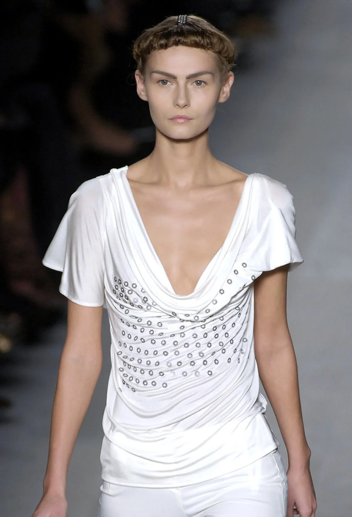 DIOR_PAP_S07_JOANOFARCTSHIRT_DETAIL_RES150_CROP.jpg