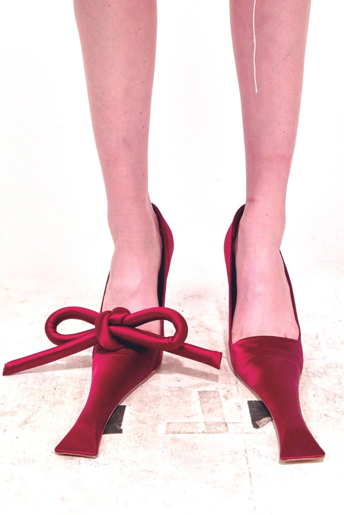FALL25_BLOBS_WEB_PROCESS_REDBOWSHOES_FITTING_RES150.jpg