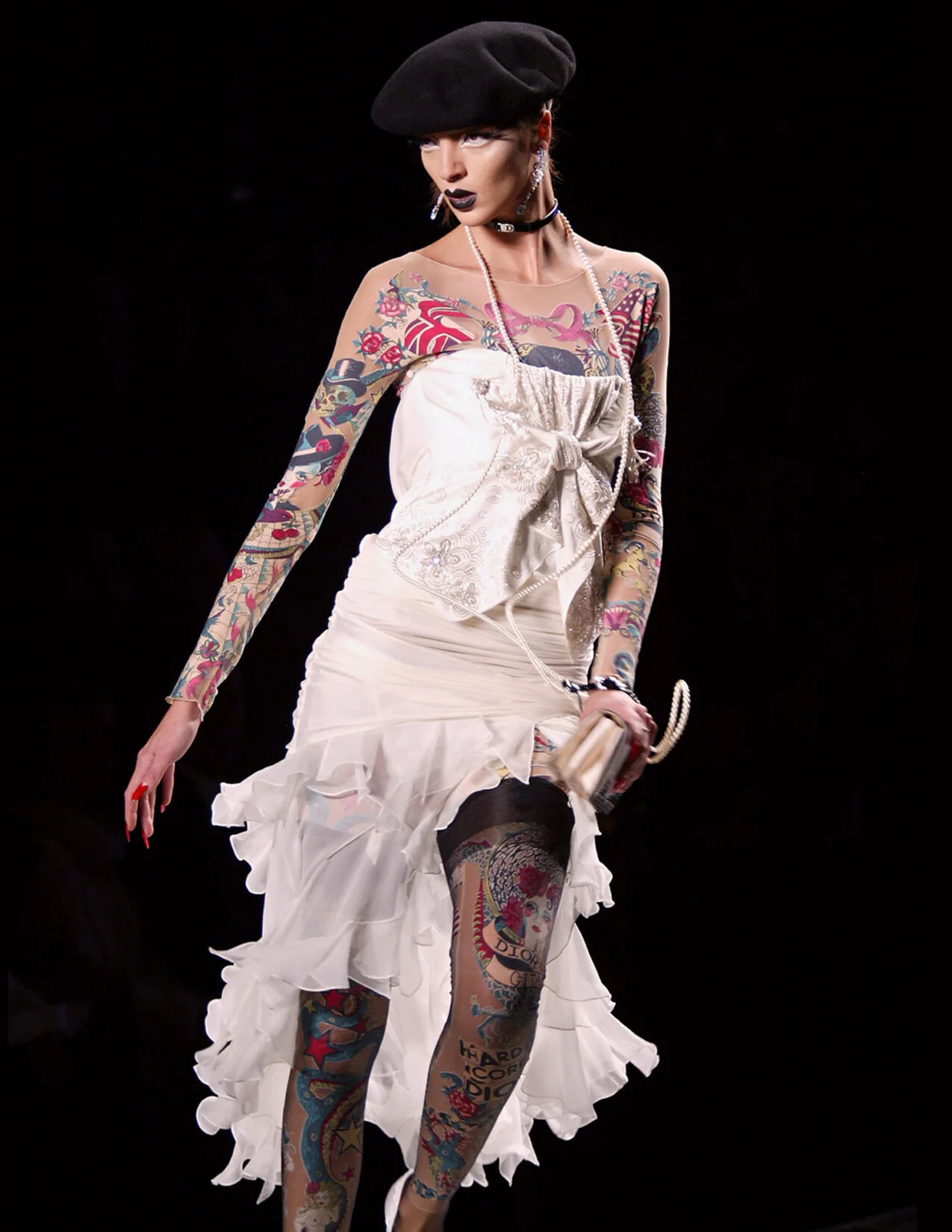 DIOR_PAP_S04_MARIACARLAFRILLS_RES150.jpg