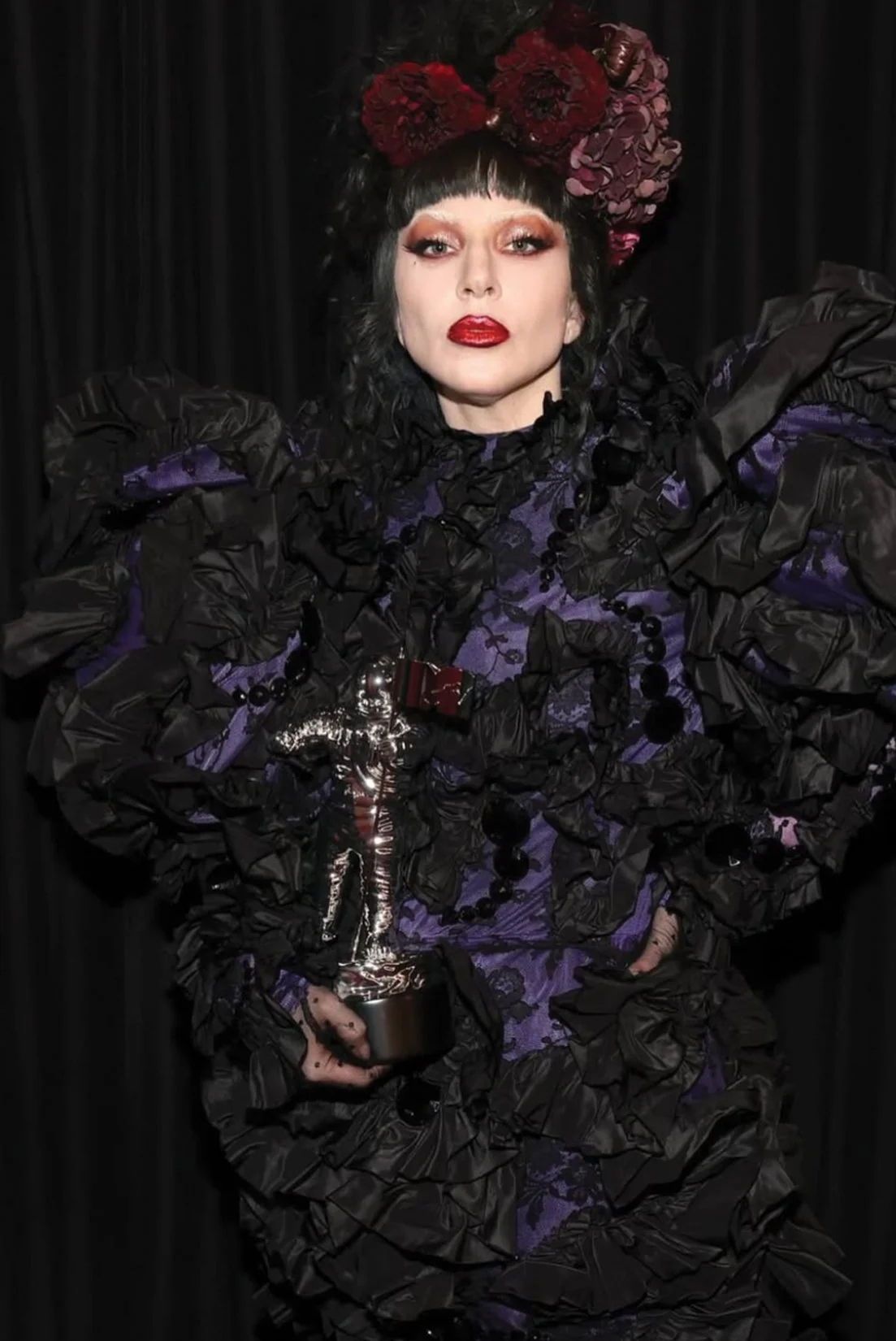MJ_VIP_LADYGAGA3_VMAS2025_RES150.jpg