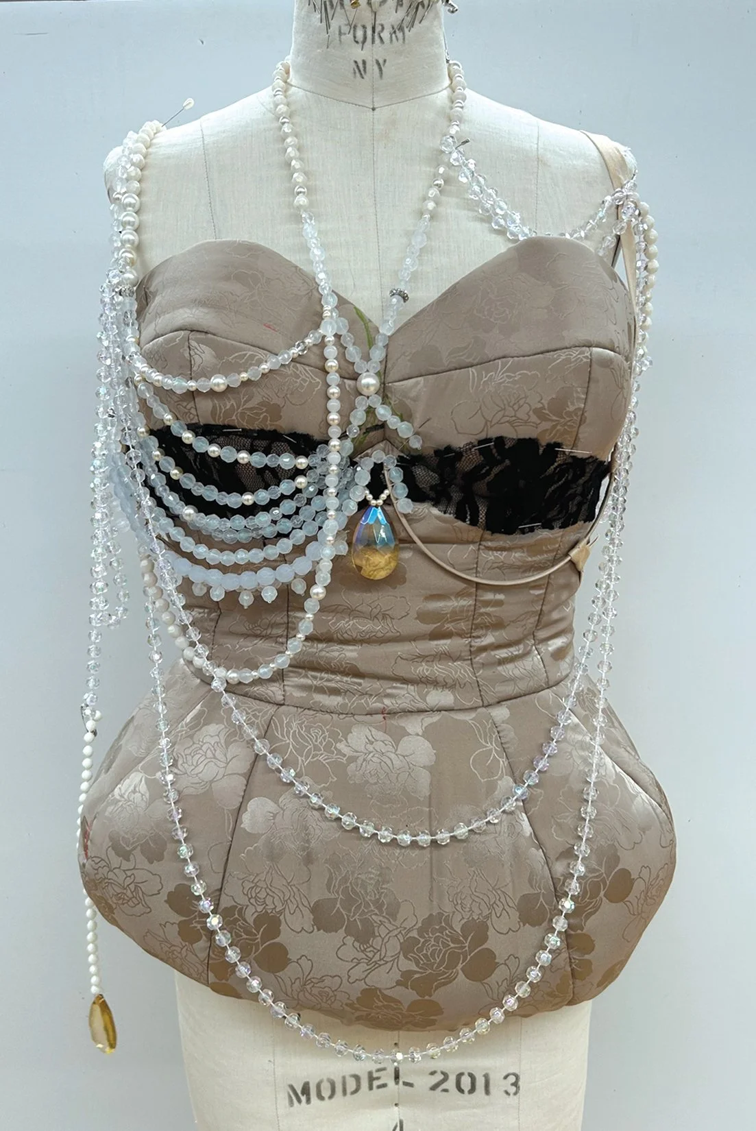 MJ_S26_BEADBRA_FINALDRAPE_FRONT_RES150.jpg