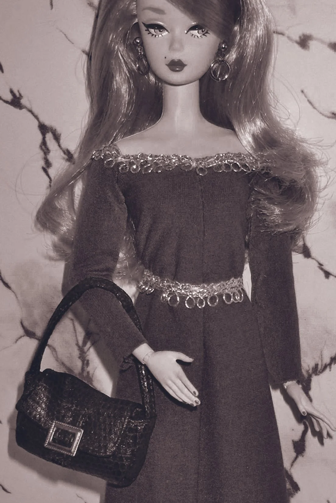 MJ_F26_DOLLTRIMSRESEARCH2_BNW_RES150.jpg