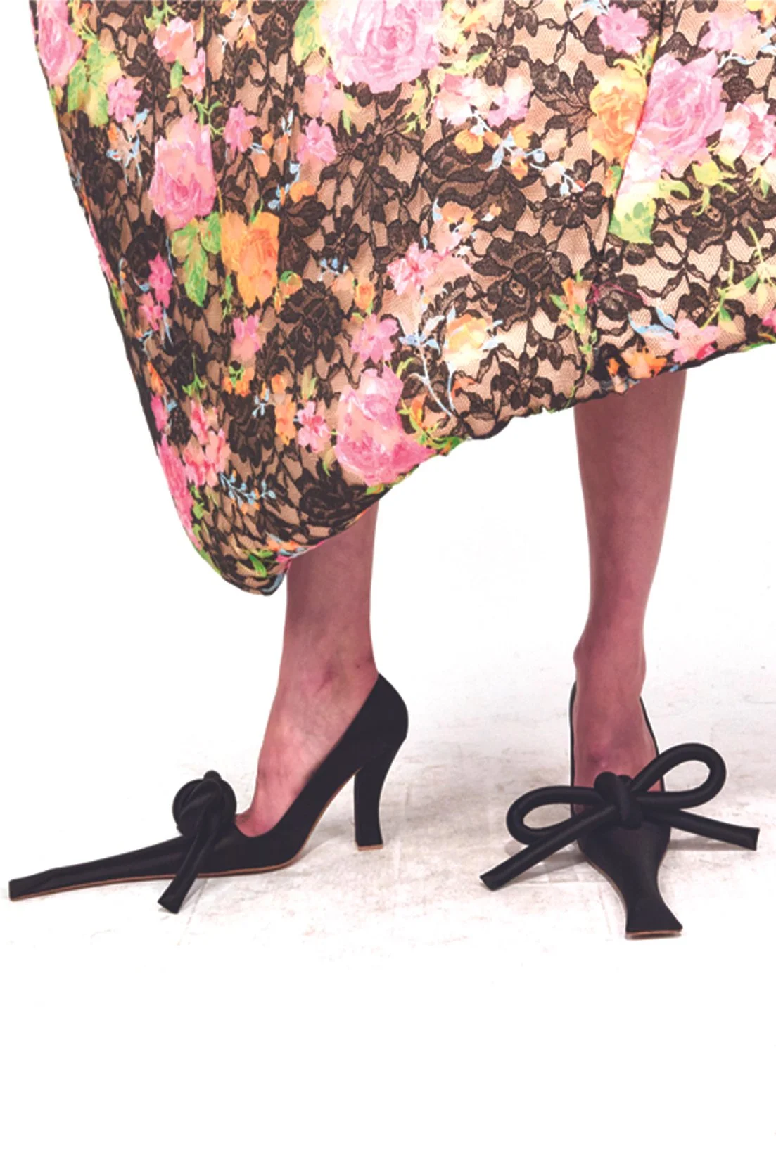 FALL25_BLOBS_WEB_PROCESS_BLKBOWSHOES_FIT_RES150.jpg