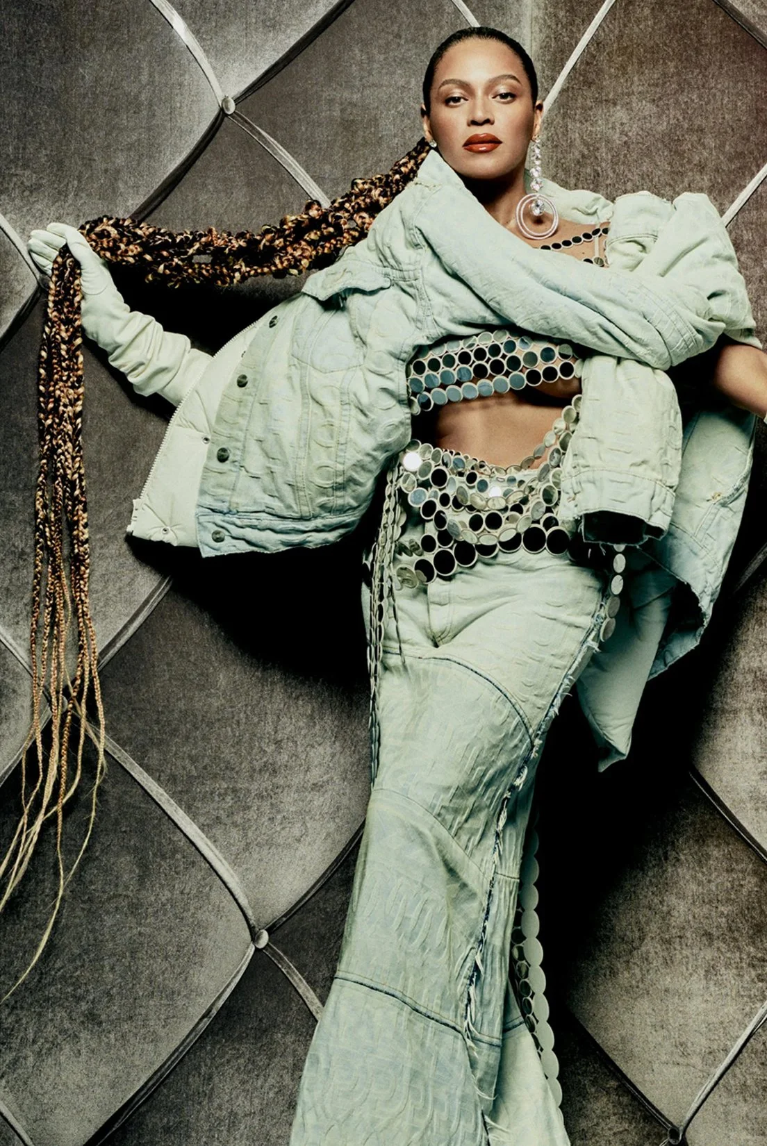 MJ_VIP_BEYONCE_VOGUK_SILVERSCHLAEP_CROP_RES150.jpg