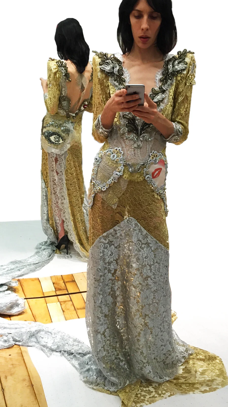 MJ_S16_EYELACEDRESS_JAIME_FITTING_RES150.jpg