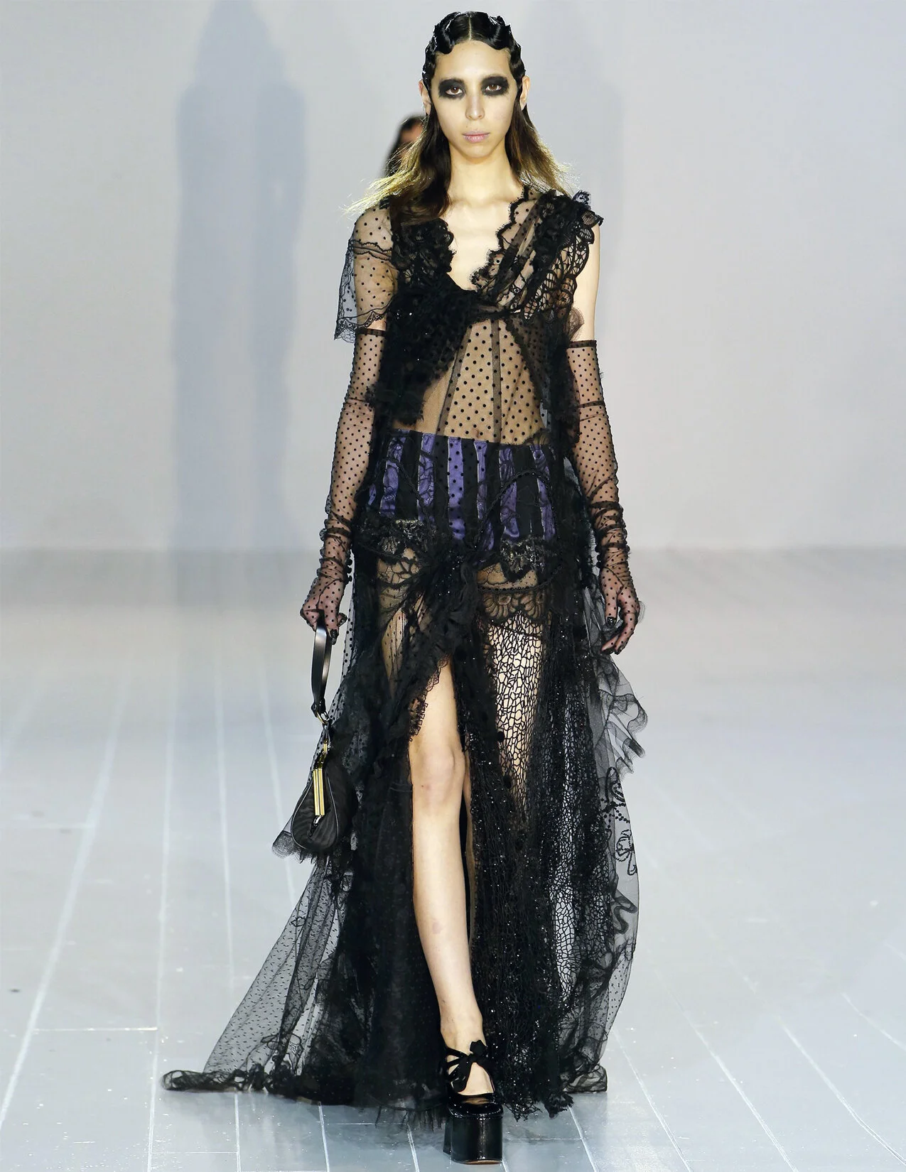 MJ_F16_POINTDESPBOWS_RUNWAY_RES150.jpg