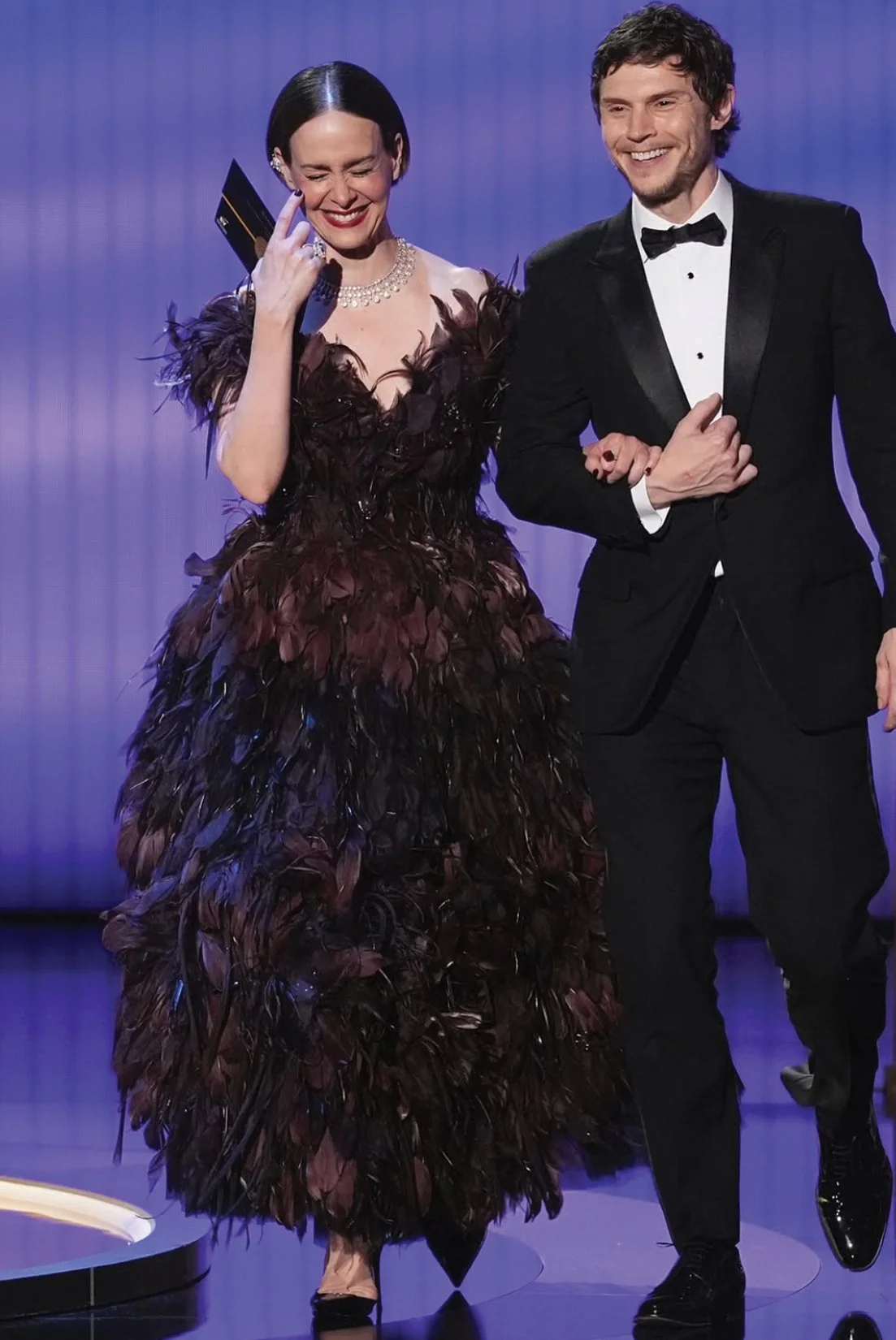 MJ_VIP_SARAHPAULSON_EMMYS2025_BRWNFEATHERS_RES150.jpg