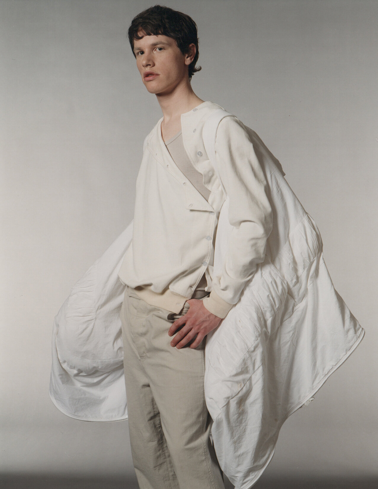 GRADCOLL_MENS_WHITEDUVET_ALEXFOXTON_RES150.jpg