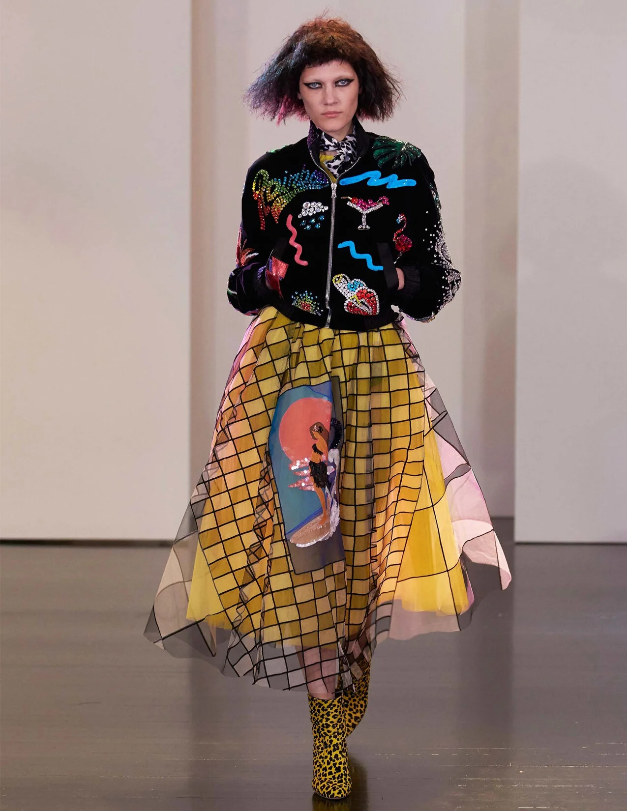 MJ_R17_SURFERSKIRT_RUNWAY_RES150.jpg