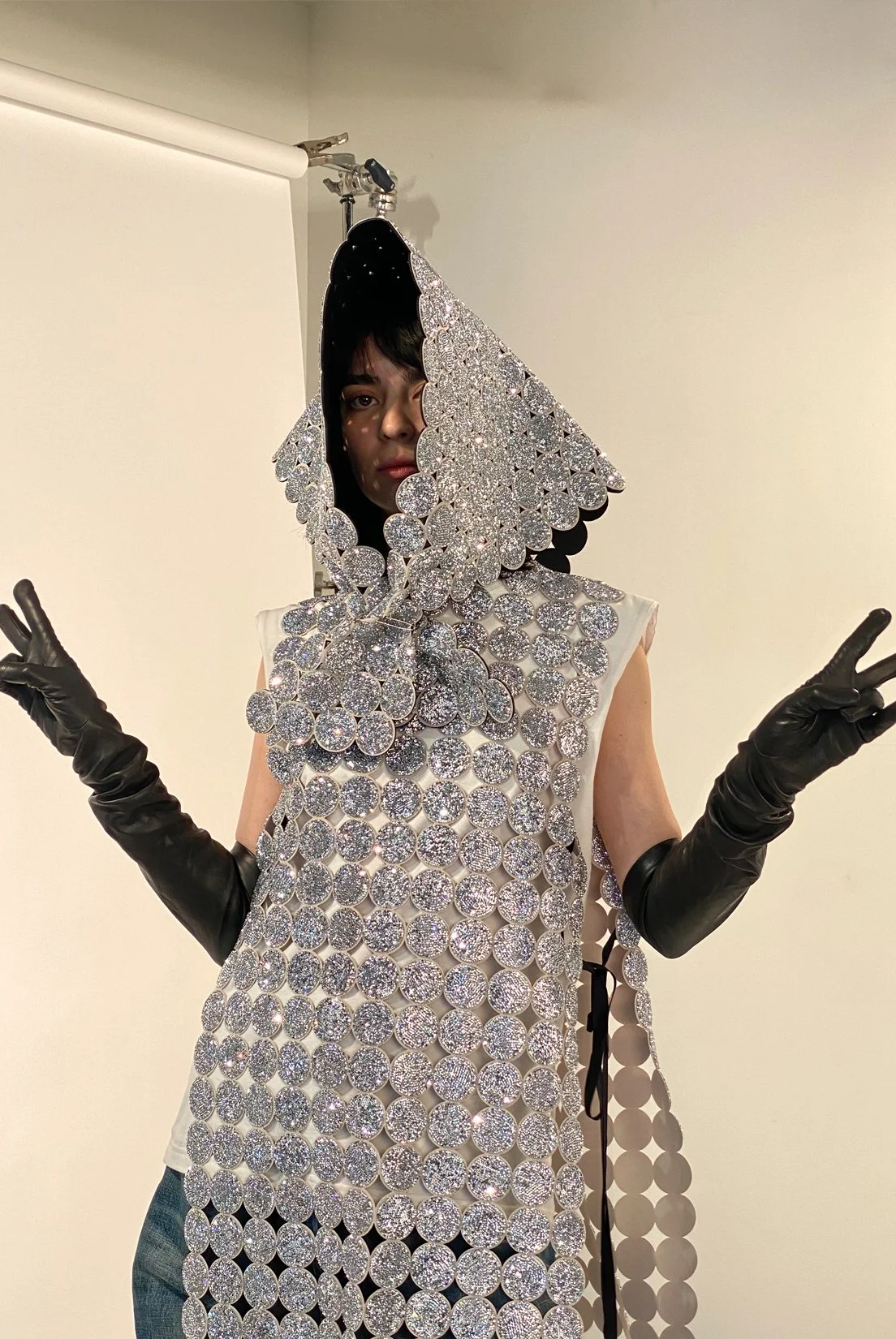MJ_FALL22_SWAROVSKI_SCARF_FITTING_RES150.jpg