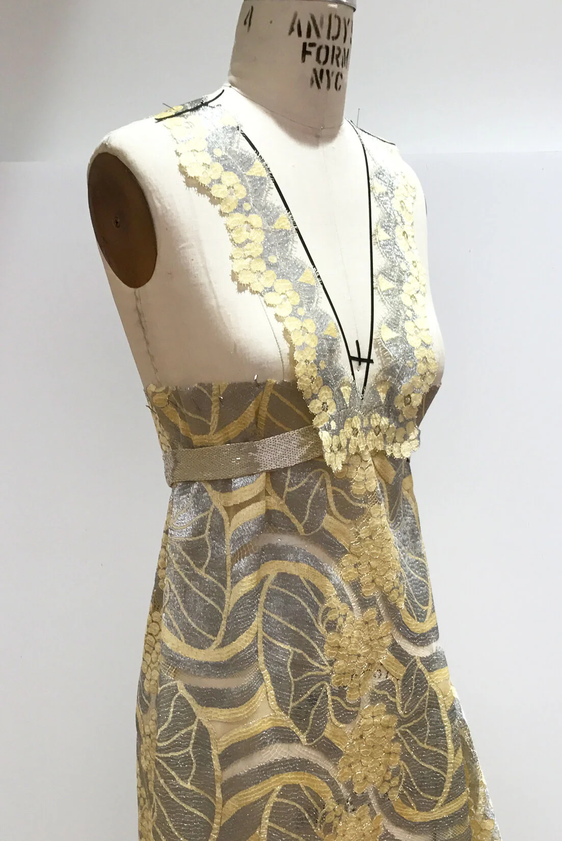 MJ_F17_SILVERYELLOWLACEDRESS_DRAPE_RES150.jpg